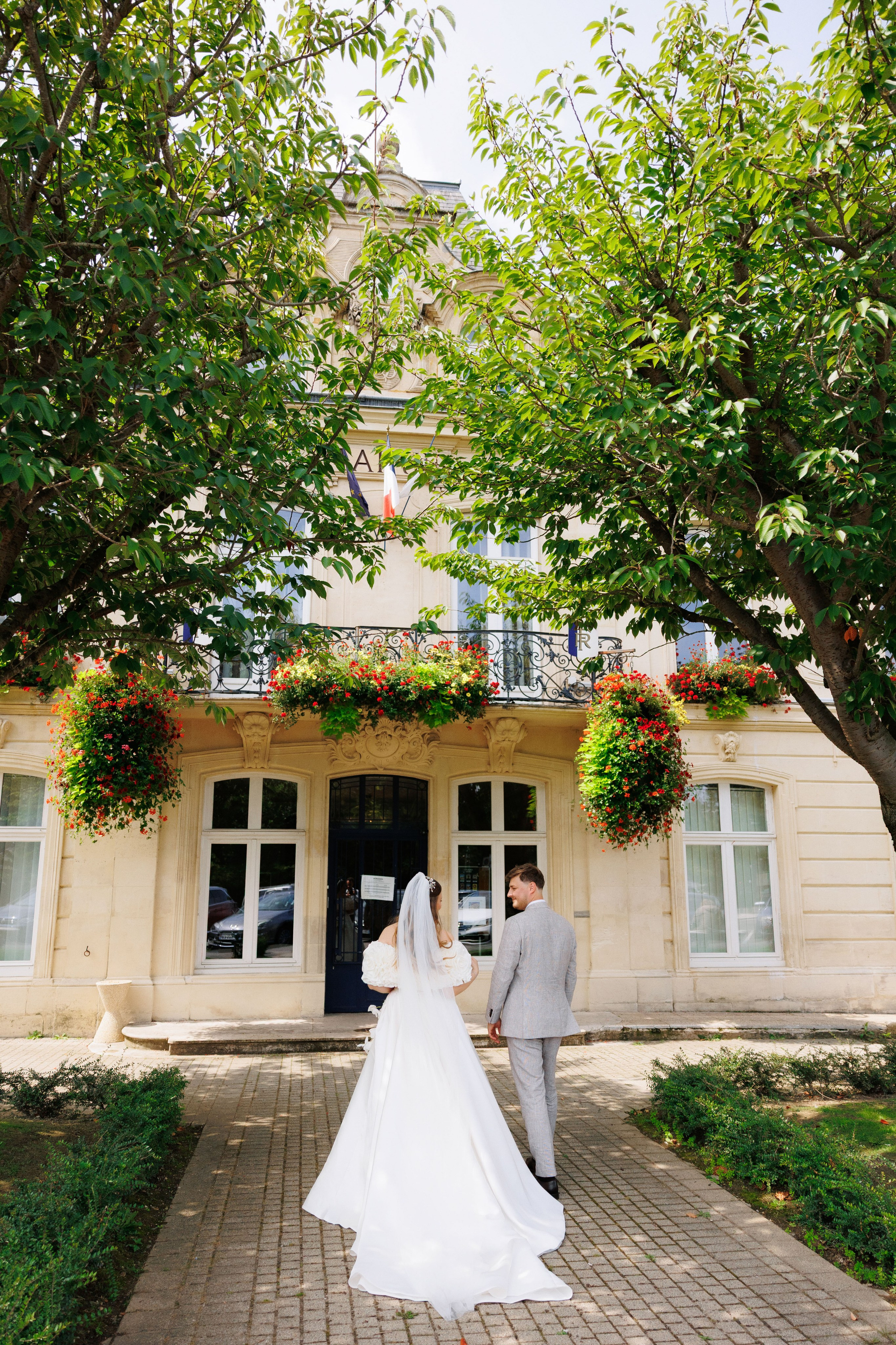 Seulement dans tes bras. Servicii Foto Video în Chișinău și Europa ID-Brothers