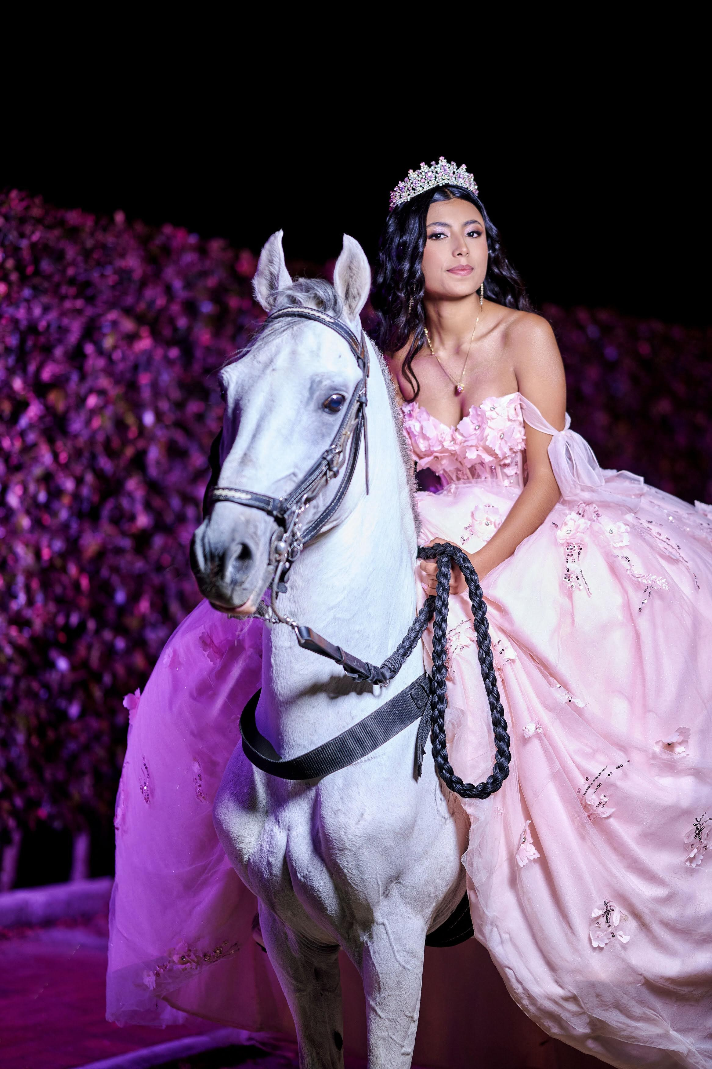 Mis 15 | Sesiones de Fotografía Modernas. Wedding Photography & Videography by ZZ Hendrick | Capturing Your Love Story in Colombia & USA