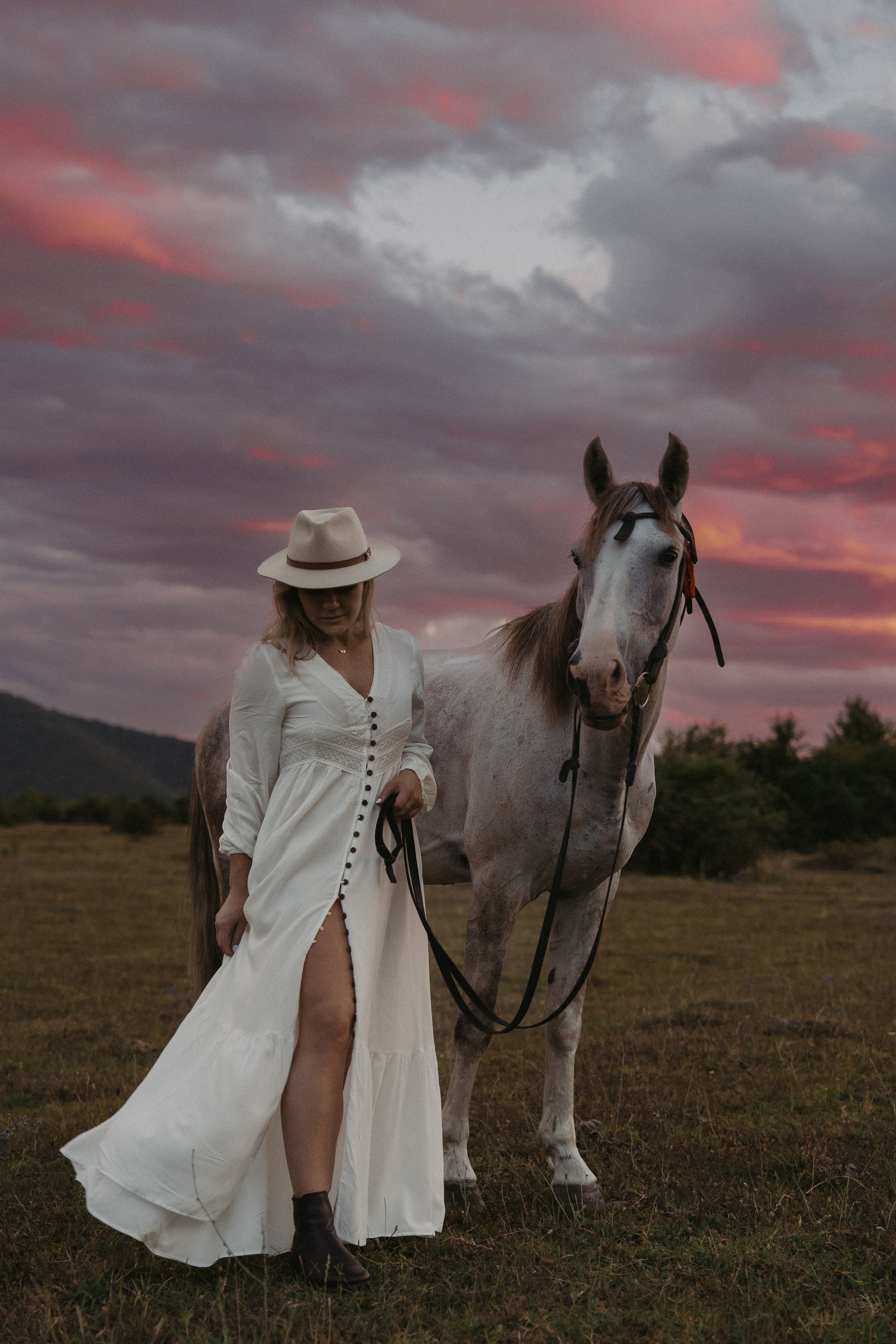 Pink sunset. Photographer and travel-blogger Aleksandra Gritsenko