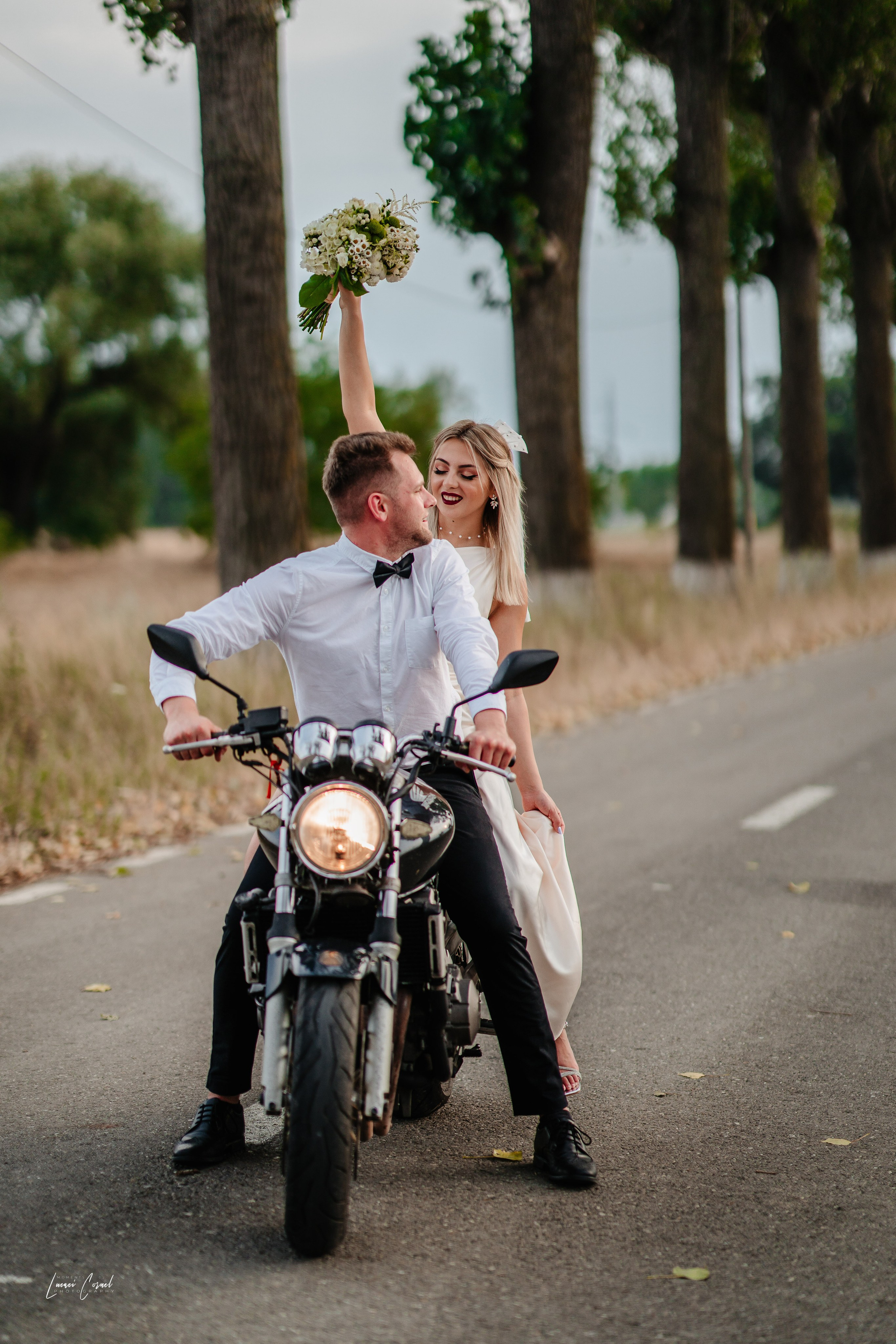 Save The Date – Emoție și anticipare. Fotograf de nuntă, corporate, botezuri, majorate și aniversări Roman, Lucaci Cornel