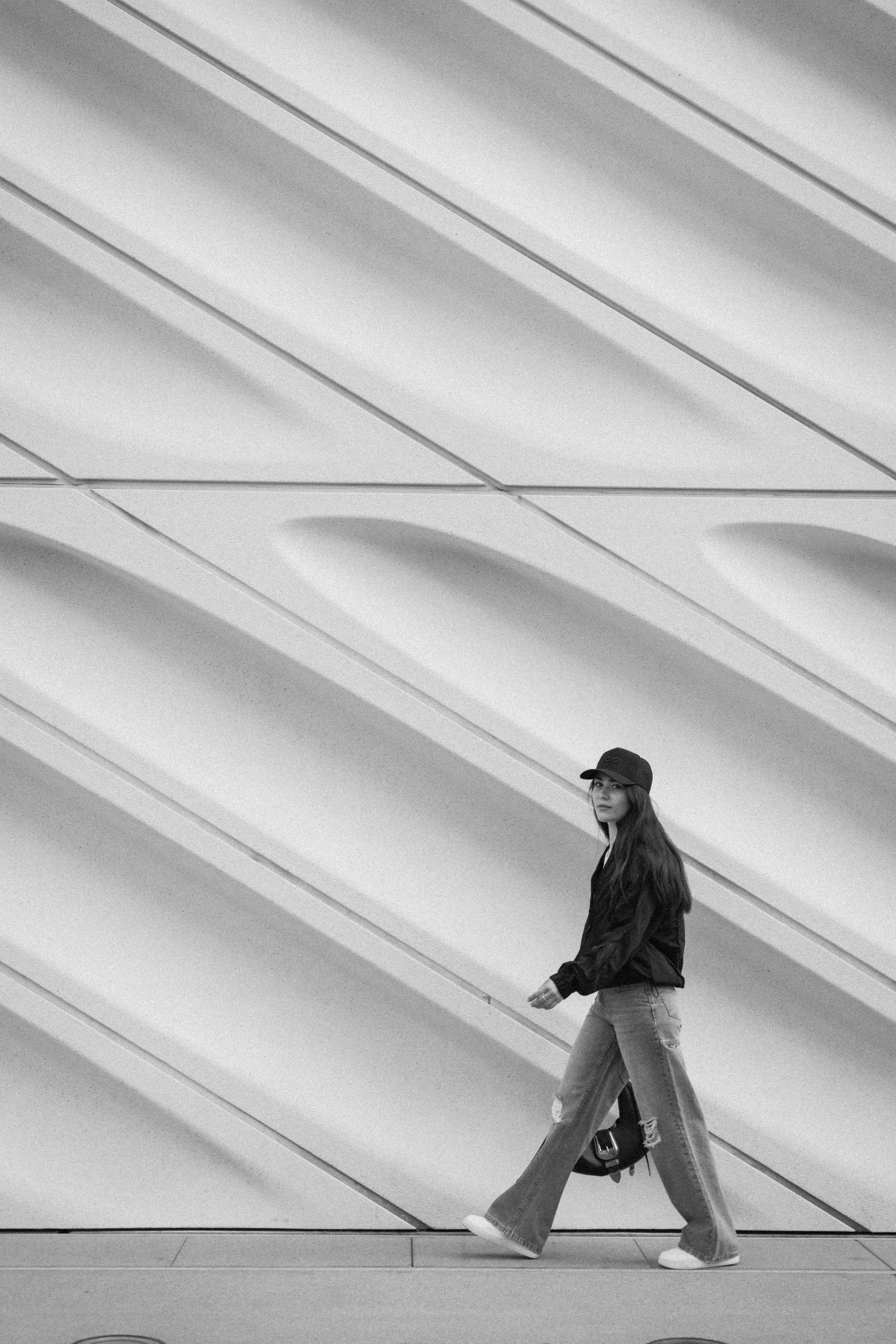 Downtown Vibe. Woman portrait photo session. Portrait, family, maternity & wedding photography & videography in SoCal Kseni Vibe