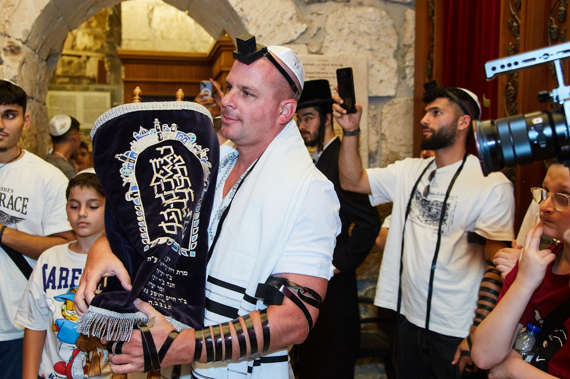 Бар-мицва на Котеле 2. Портретный и репортажный фотограф в Израиле Рома Бирман