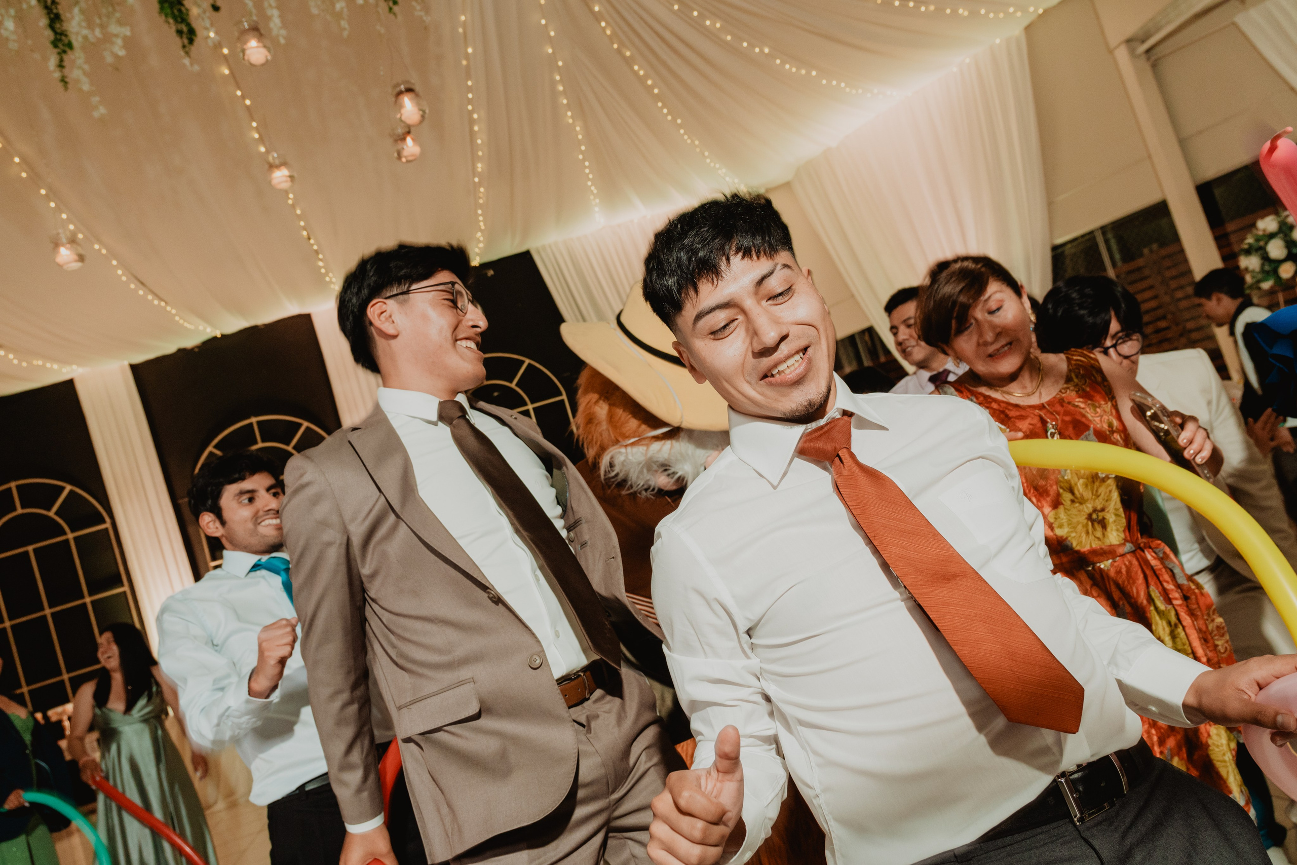 FERNANDO + MARIBEL | BODA RELIGIOSA. Studio KVTA | Fotografía y Video de Bodas en Arequipa