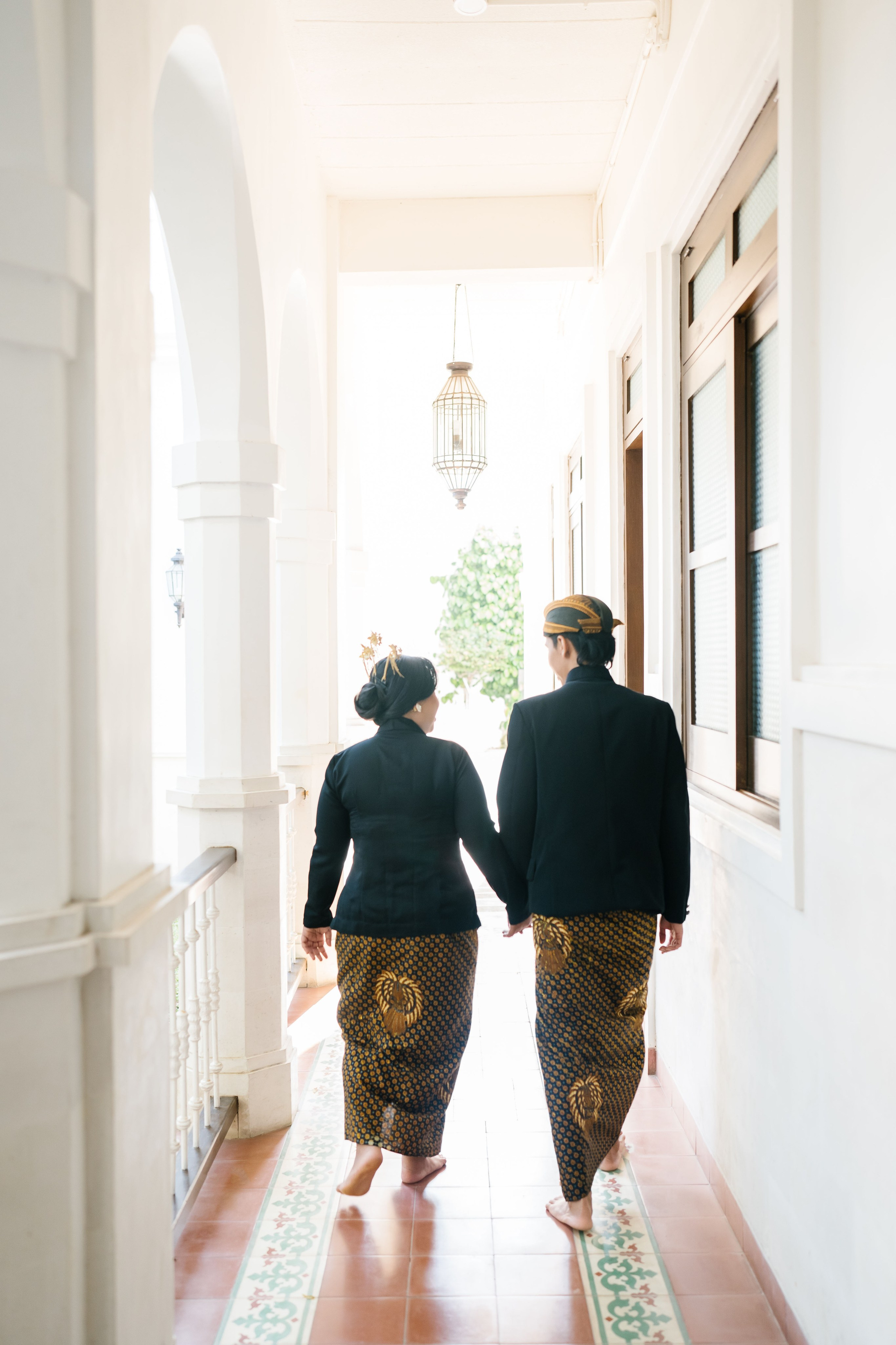 Prewedding Photo Shoot with Javanese style. Female Photographer in Bali
