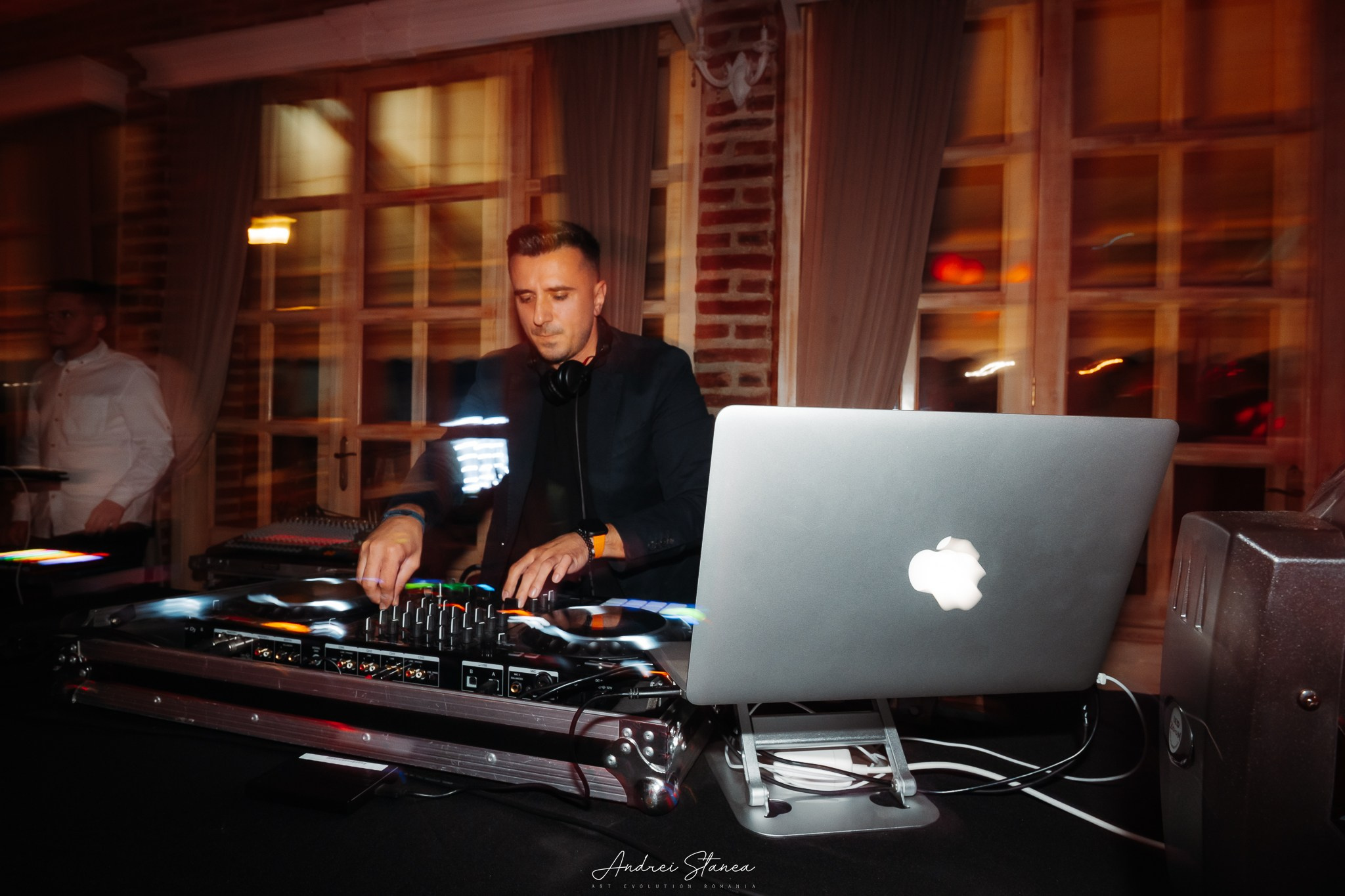 Vio & Adi. Andrei Stanea