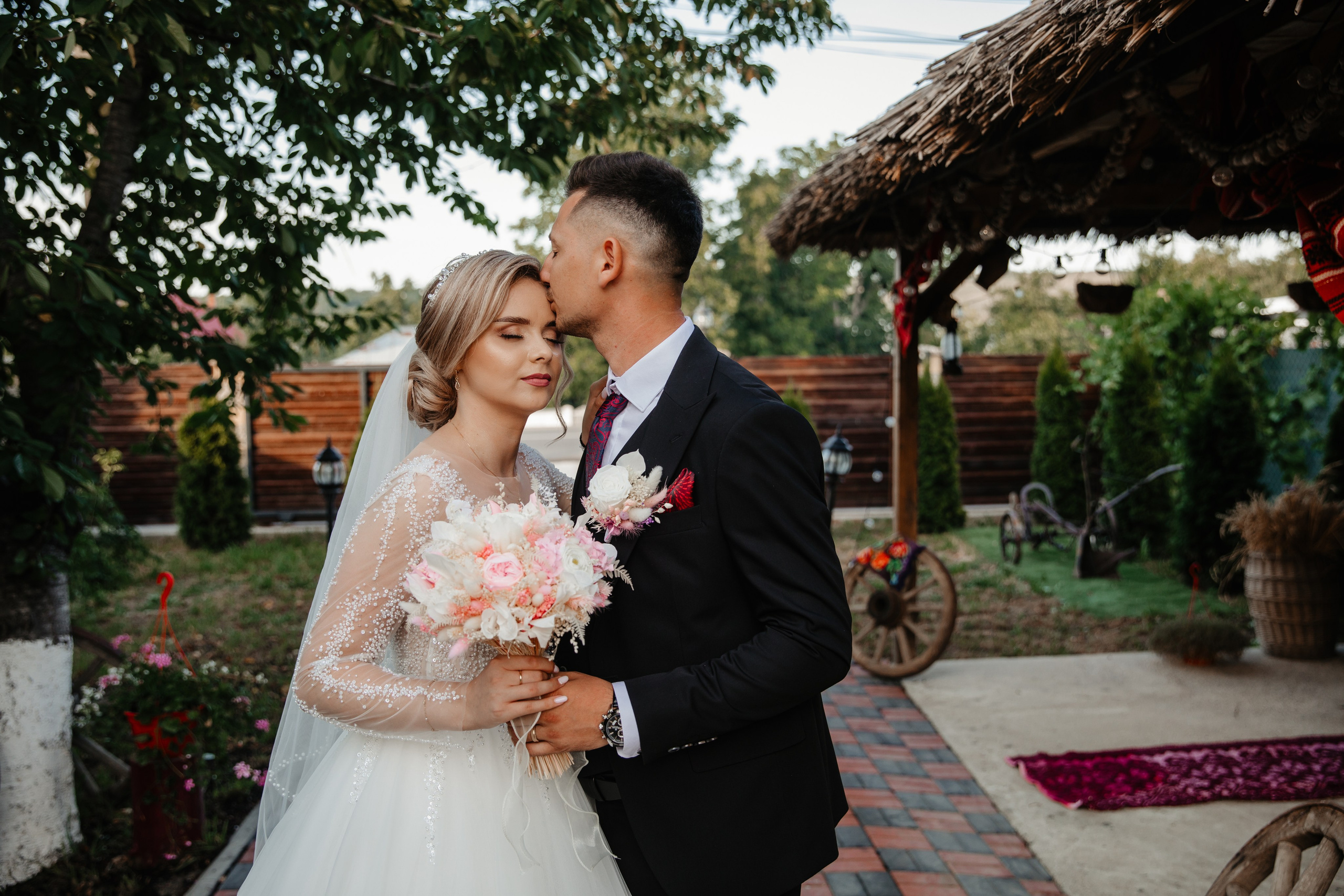 servicii foto. servicii foto Botoșani. servicii foto video Botoșani. fotograf nunta. fotograf evenimente. fotograf nunta Botoșani. Alin chirila. Alin chirila fotograf. Alinofotostudio.- Mire și mireasă – Marius și Nina – ziua nunții, 2024  - Emoție la cununia religioasă – Botoșani, Marius & Nina  - Dansul mirilor – Marius și Nina, nuntă de poveste  - Sedinta foto romantică în natură – Marius & Nina  - Detalii elegante de nuntă – rochia miresei, buchet, verighete