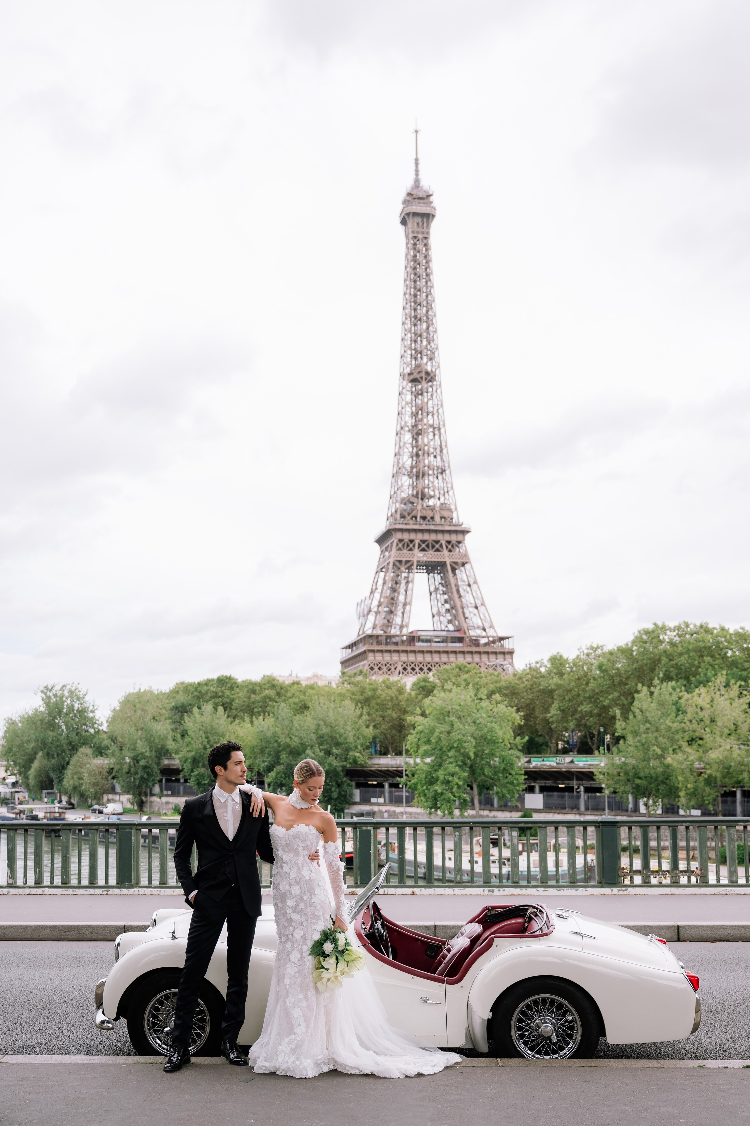 Paris Elopement Photography | Romantic Wedding Photos in Paris