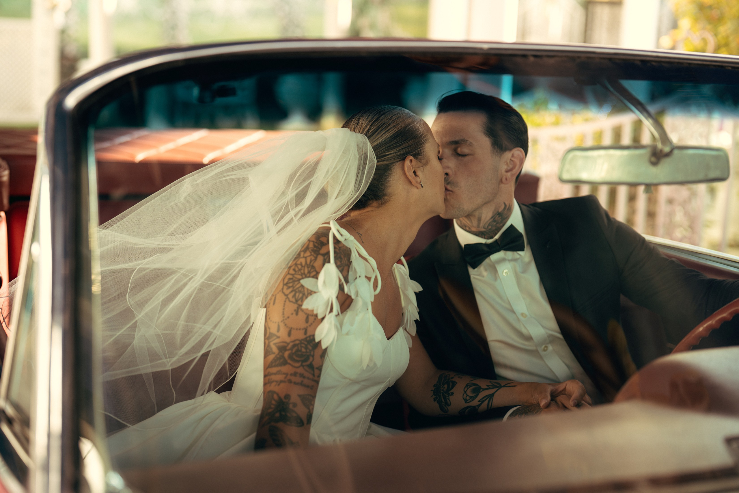 Klara&Marsel. Wedding & elopement photographer Viktoriya Kravtsov. Las Vegas