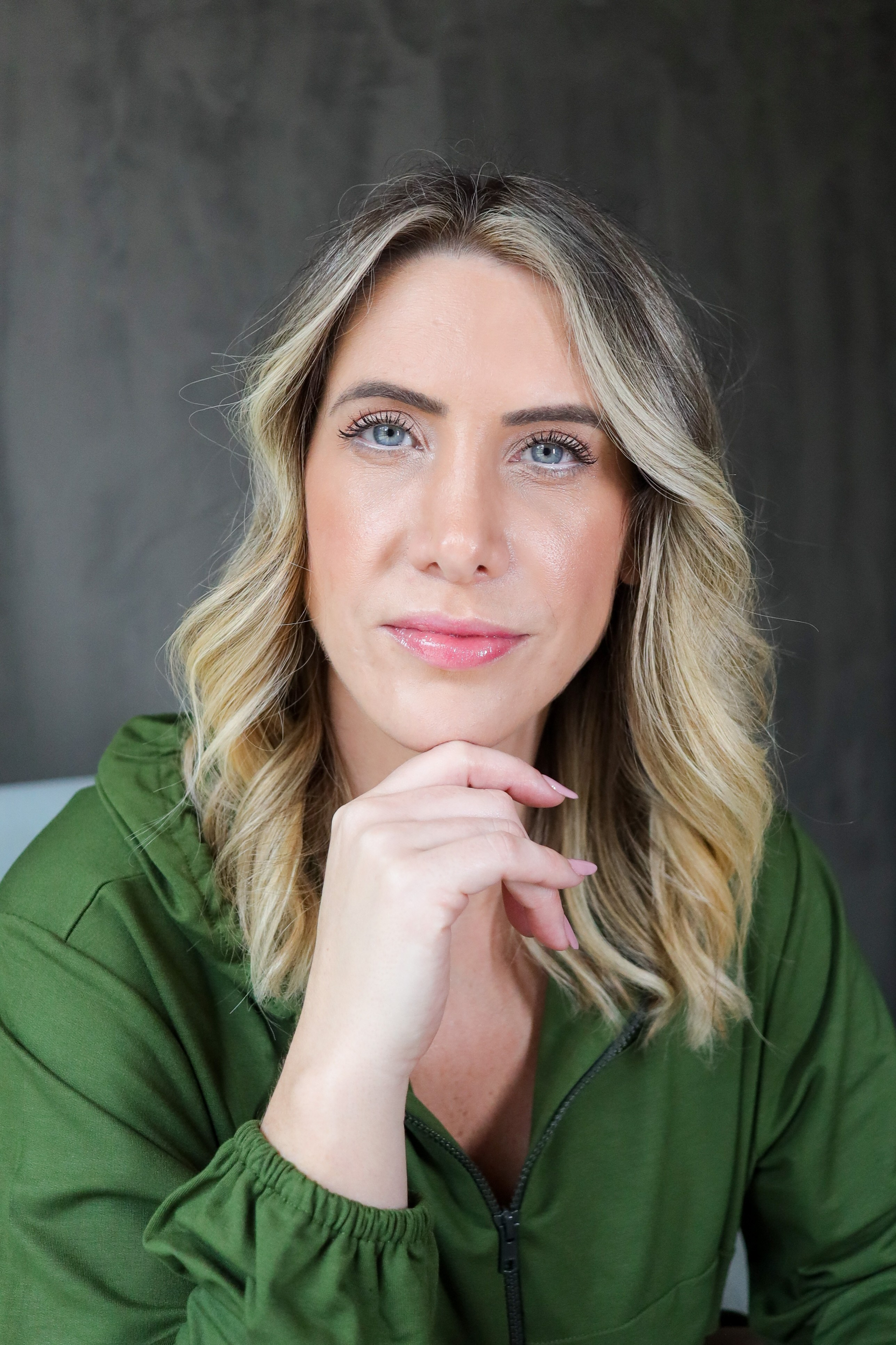 Portrait. Vanessa Carvalho — Fotografa Brasileira em Nova York