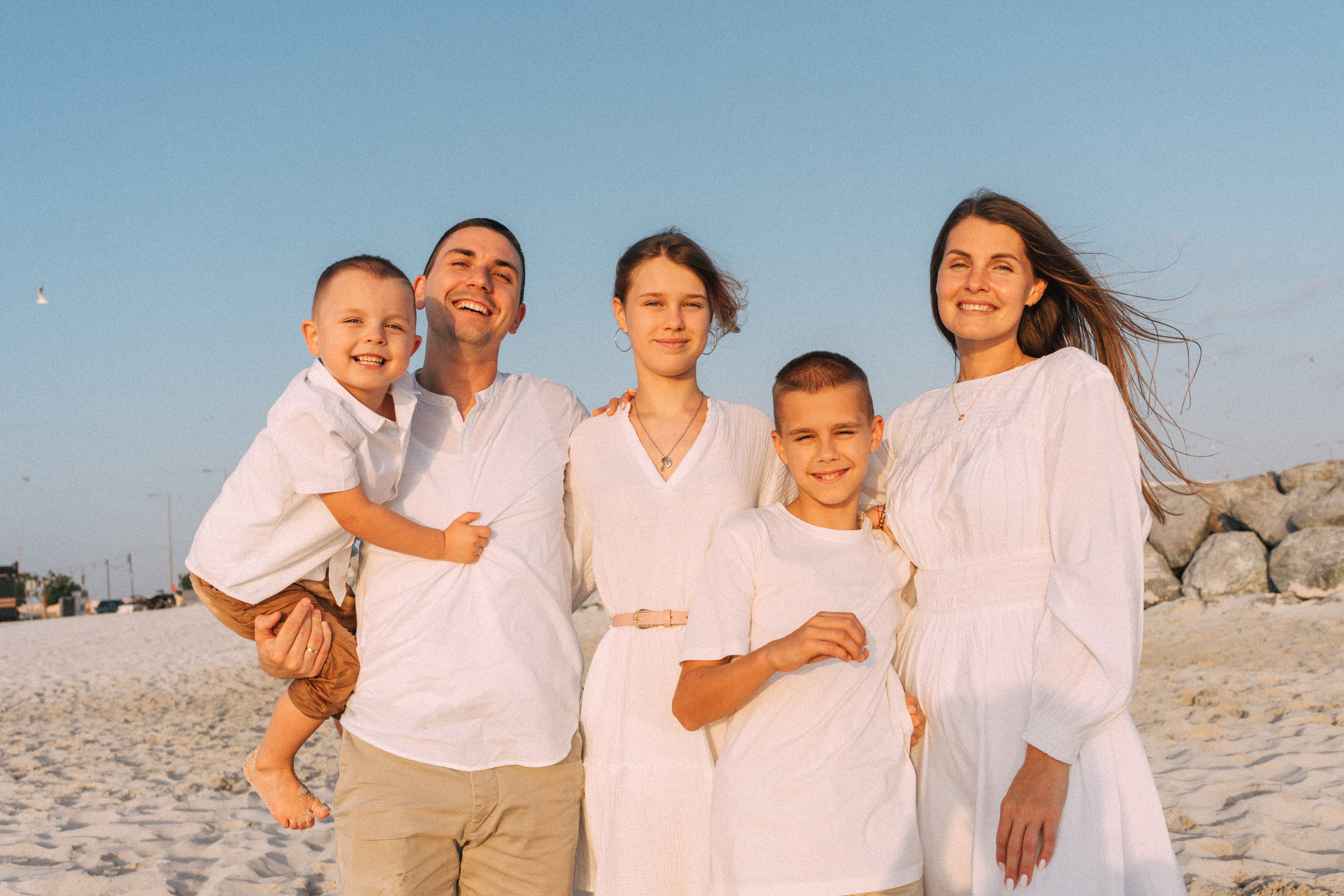 Ksenya’s Family at Hudayriyat island. Professional Photographer Abu Dhabi, Dubai — Yulia Ismoilova | 2025