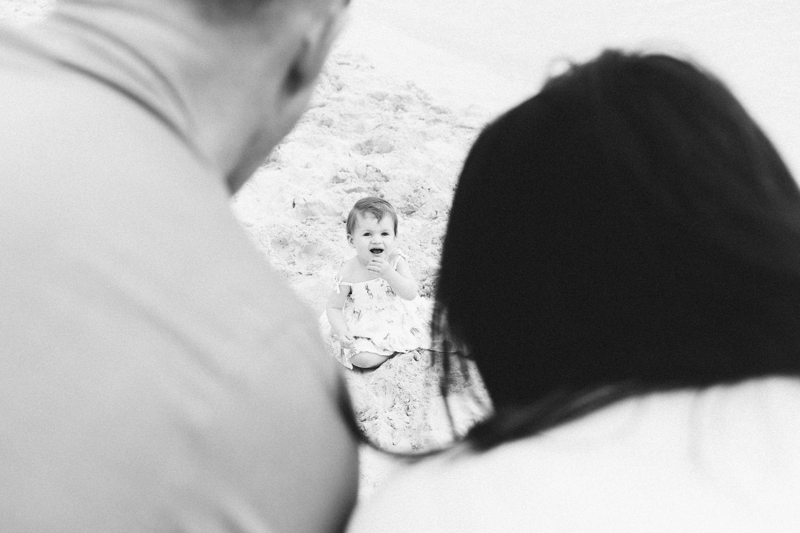 Seagulls and first birthday. Professional Photographer Abu Dhabi, Dubai — Yulia Ismoilova | 2025