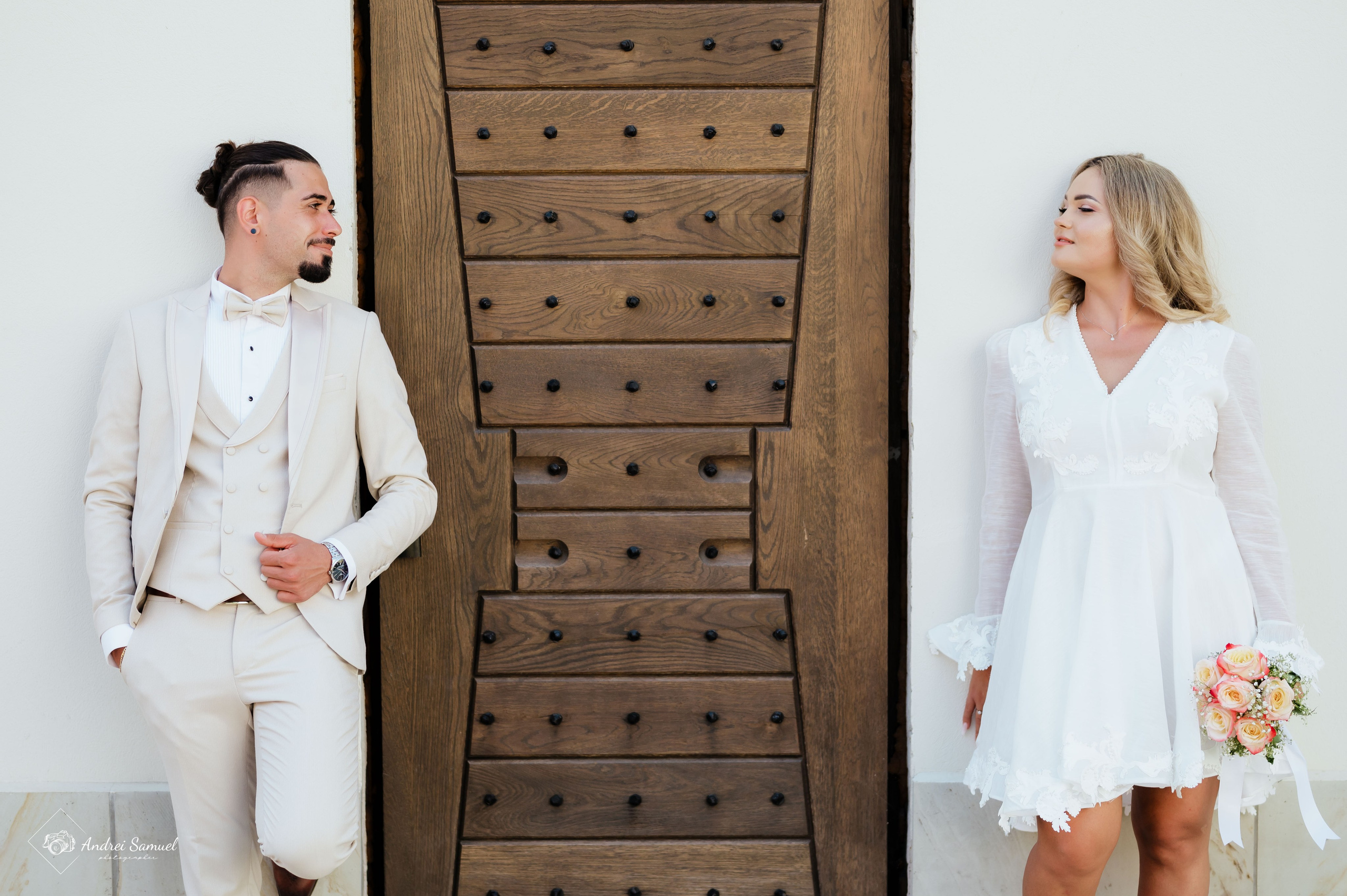 Valentina & Edi. Andrei Samuel – Fotograf București | Evenimente, Studio, Imobiliare, Produs