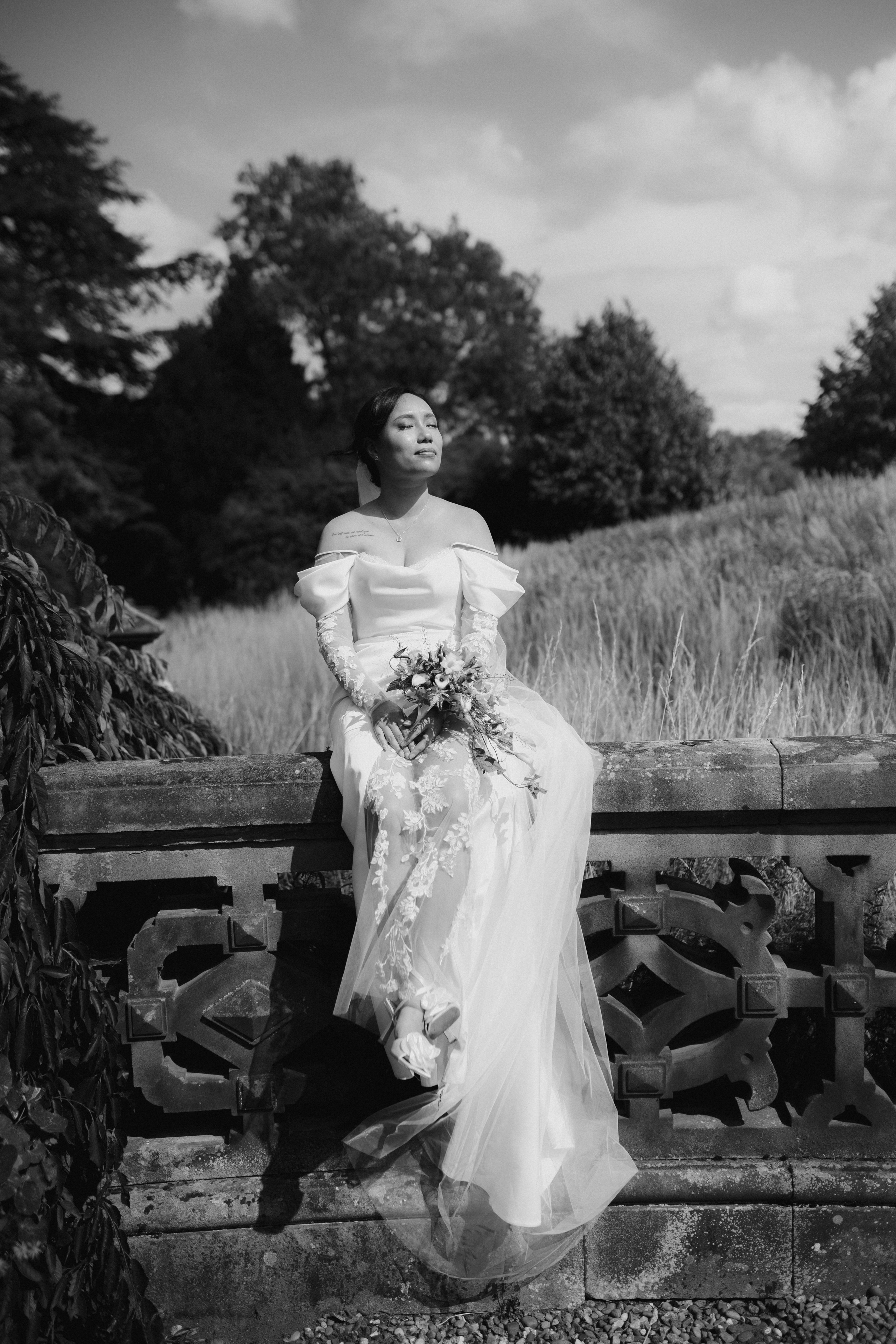 Matthew and Trinh. Wedding and Portrait Photographer Evie Moon