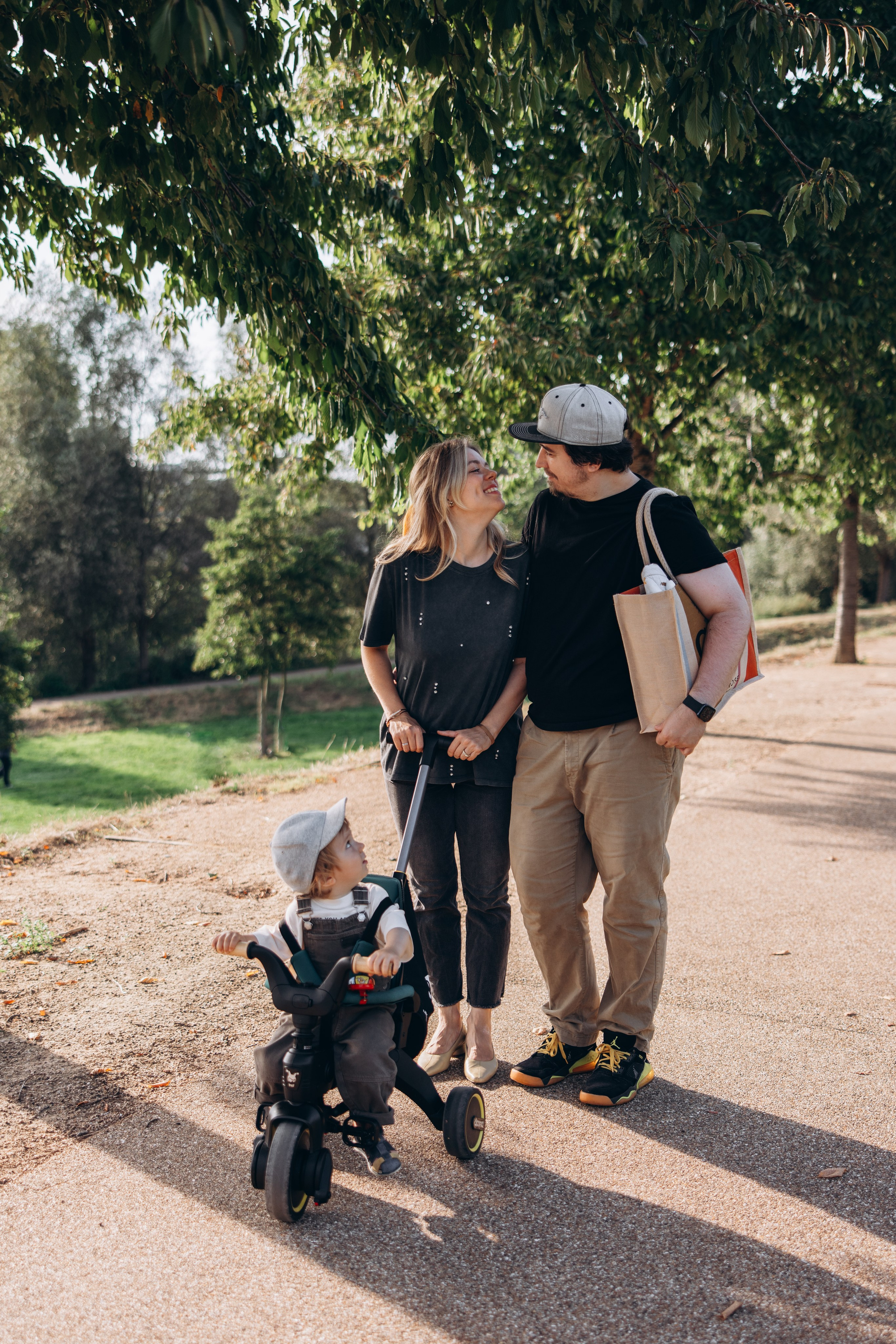 Maksim with parents (Queen Elizabeth Olympic park). Anastasia Klink, Photographer in London