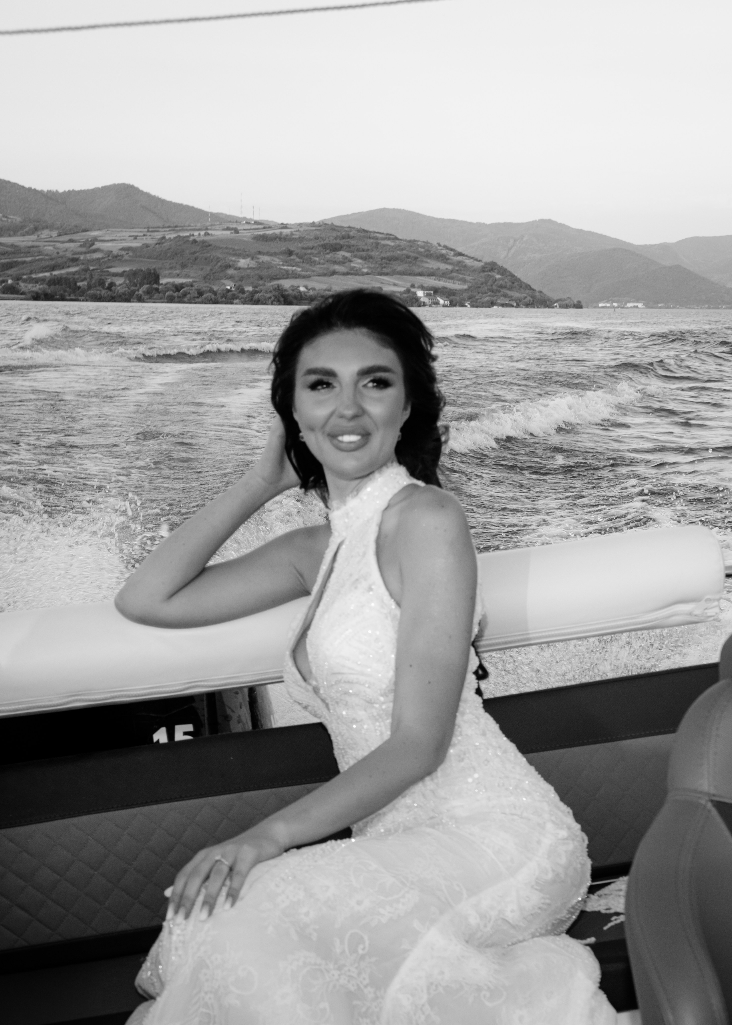 Iubire la apus pe Dunăre | Sonia & Bogdan. Andrei Marta | Fotograf Nuntă & Destination Wedding