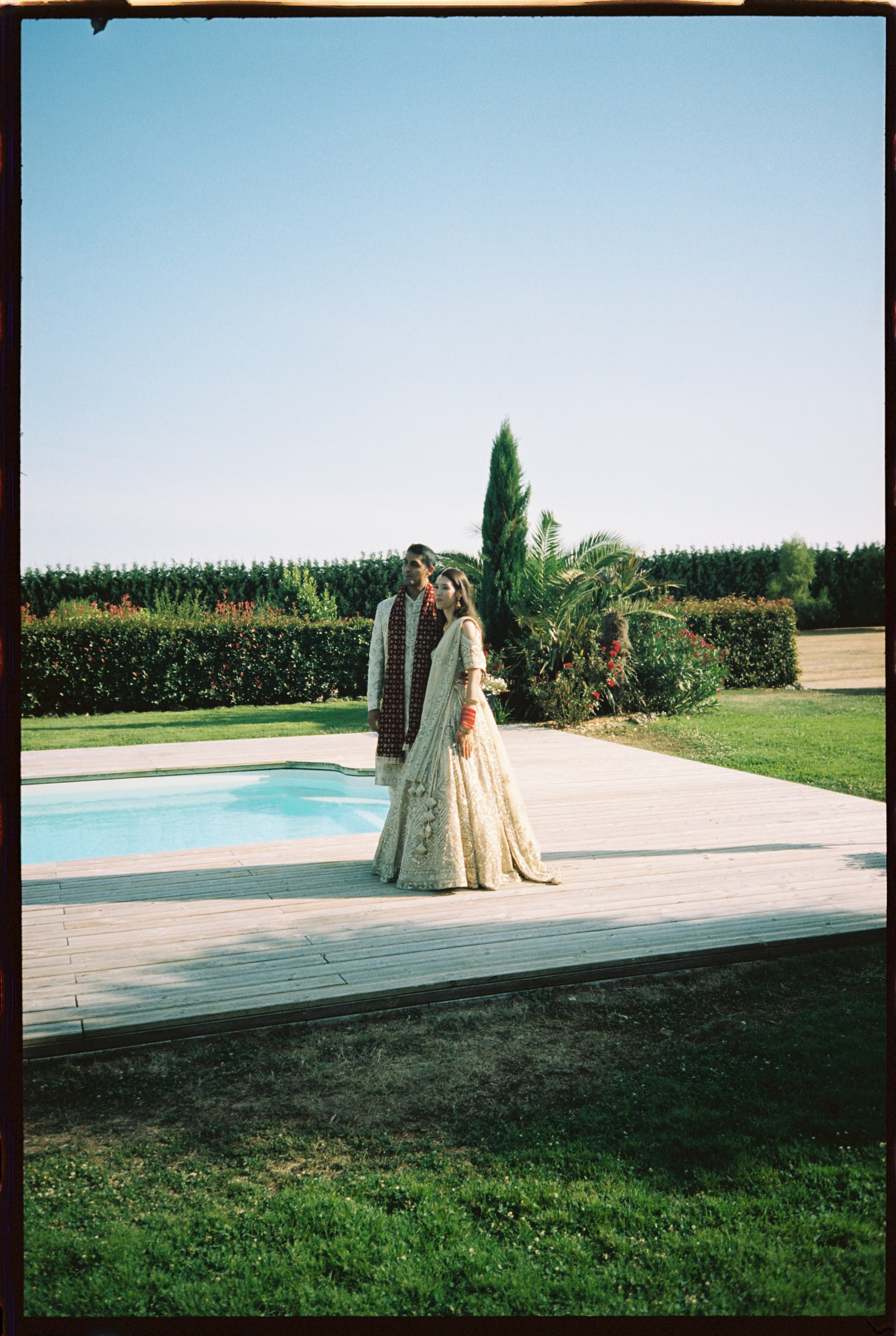 Wedding in a French Château | Destination Wedding Photography. Wedding photographer in Italy