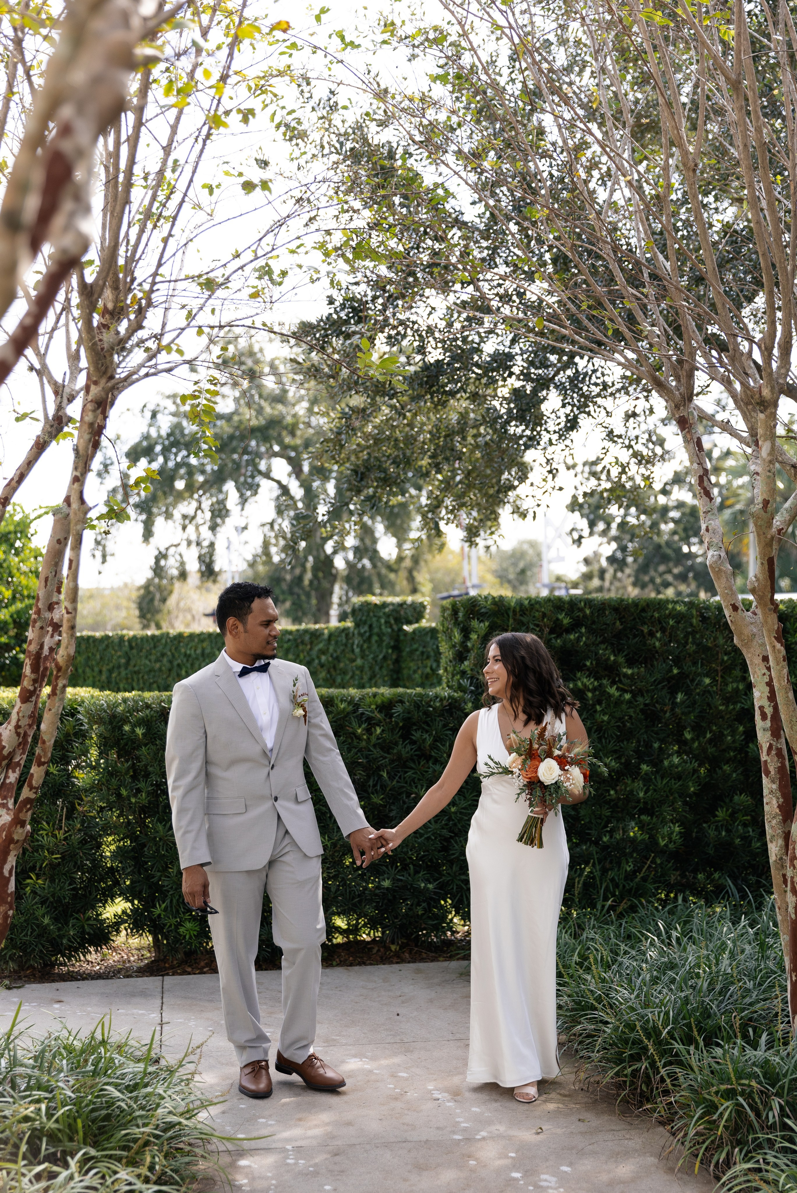 Micro wedding of Leslie and Garrick. Winter Park. Photographer Anastasia Nagibina