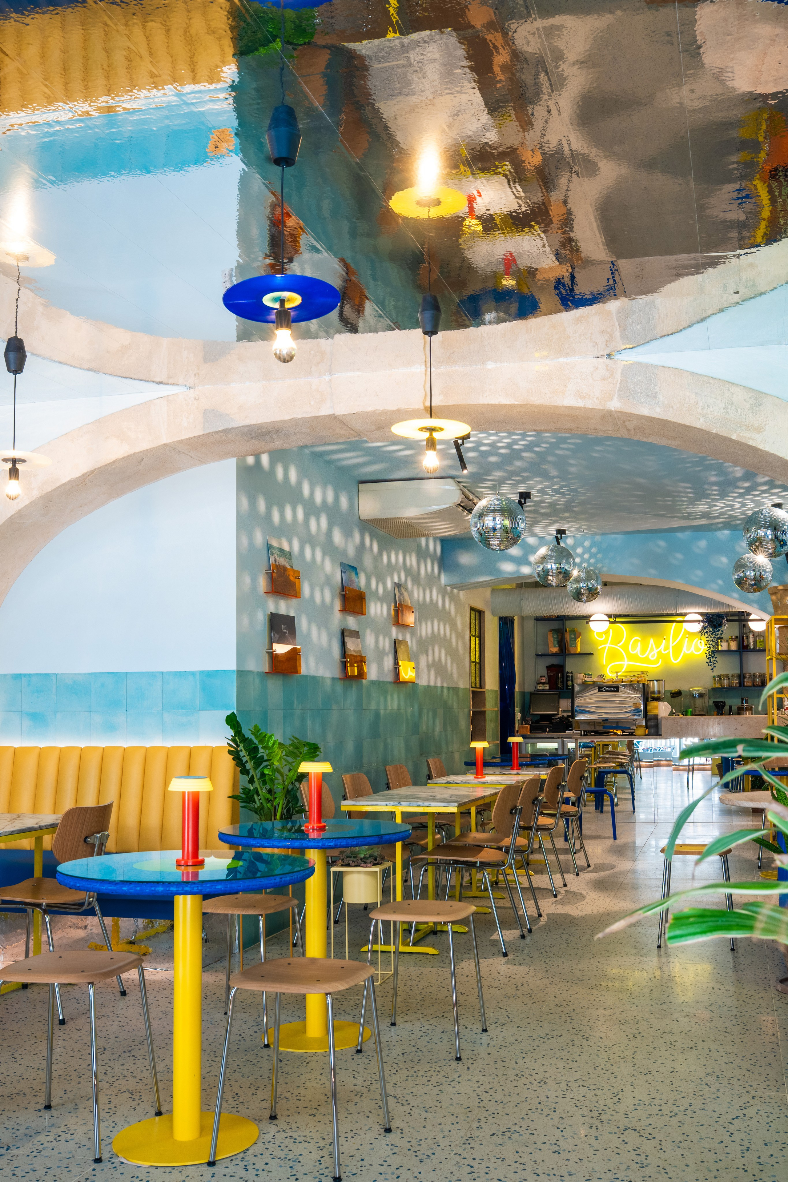 Cafe Basilio. Maria Sher. Fotógrafa profissional do Porto, Portugal