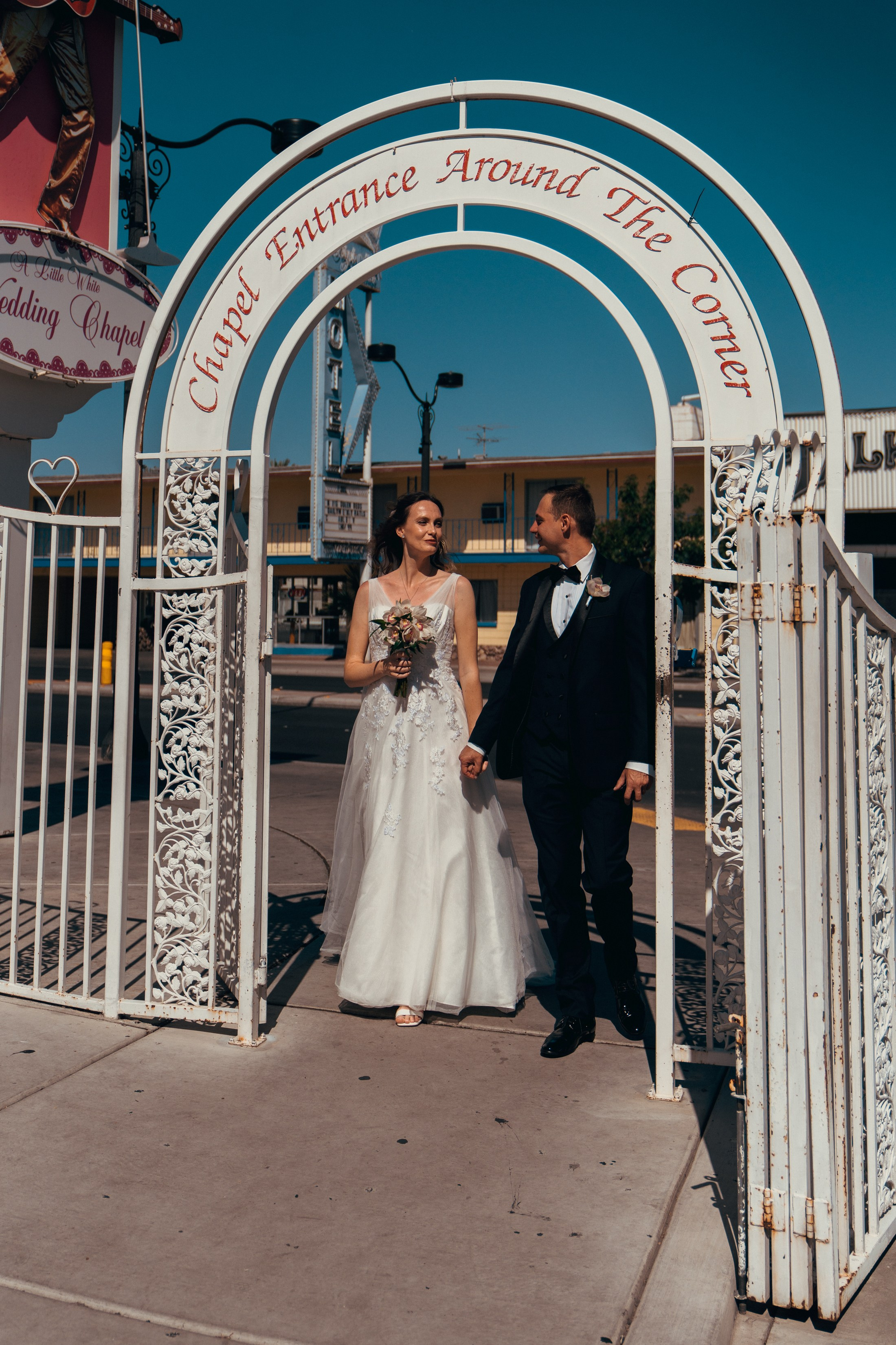 Anastasia&Luka. Wedding & elopement photographer Viktoriya Kravtsov. Las Vegas
