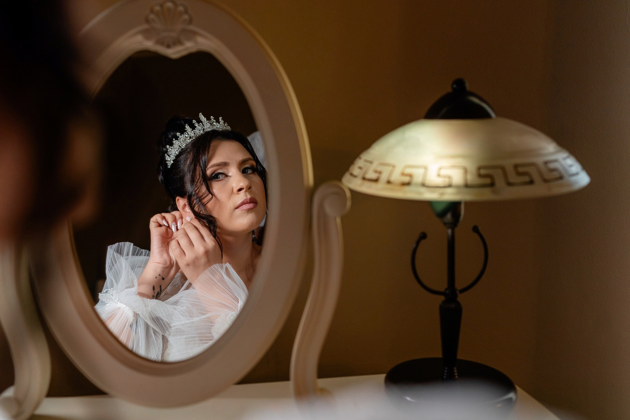 fotografie cu mireasa in oglinda