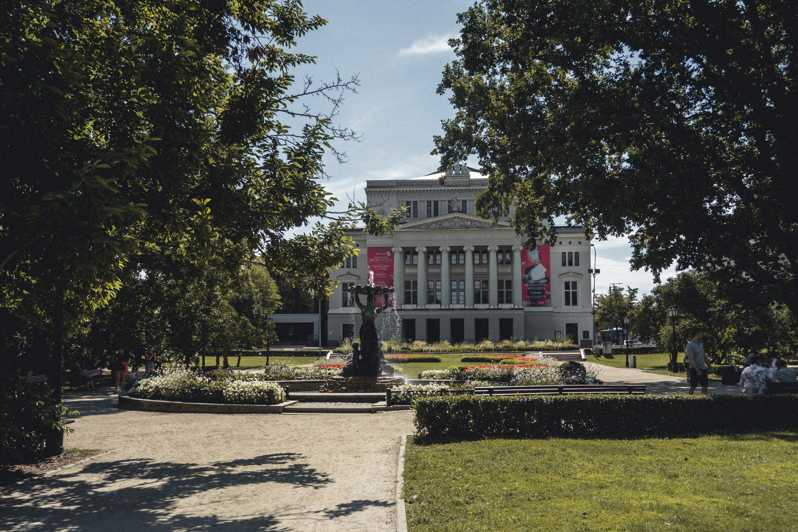 Voyage à Riga. Photographe sur Cote d’Azur. Portraits de familles, couples, enfants, événements