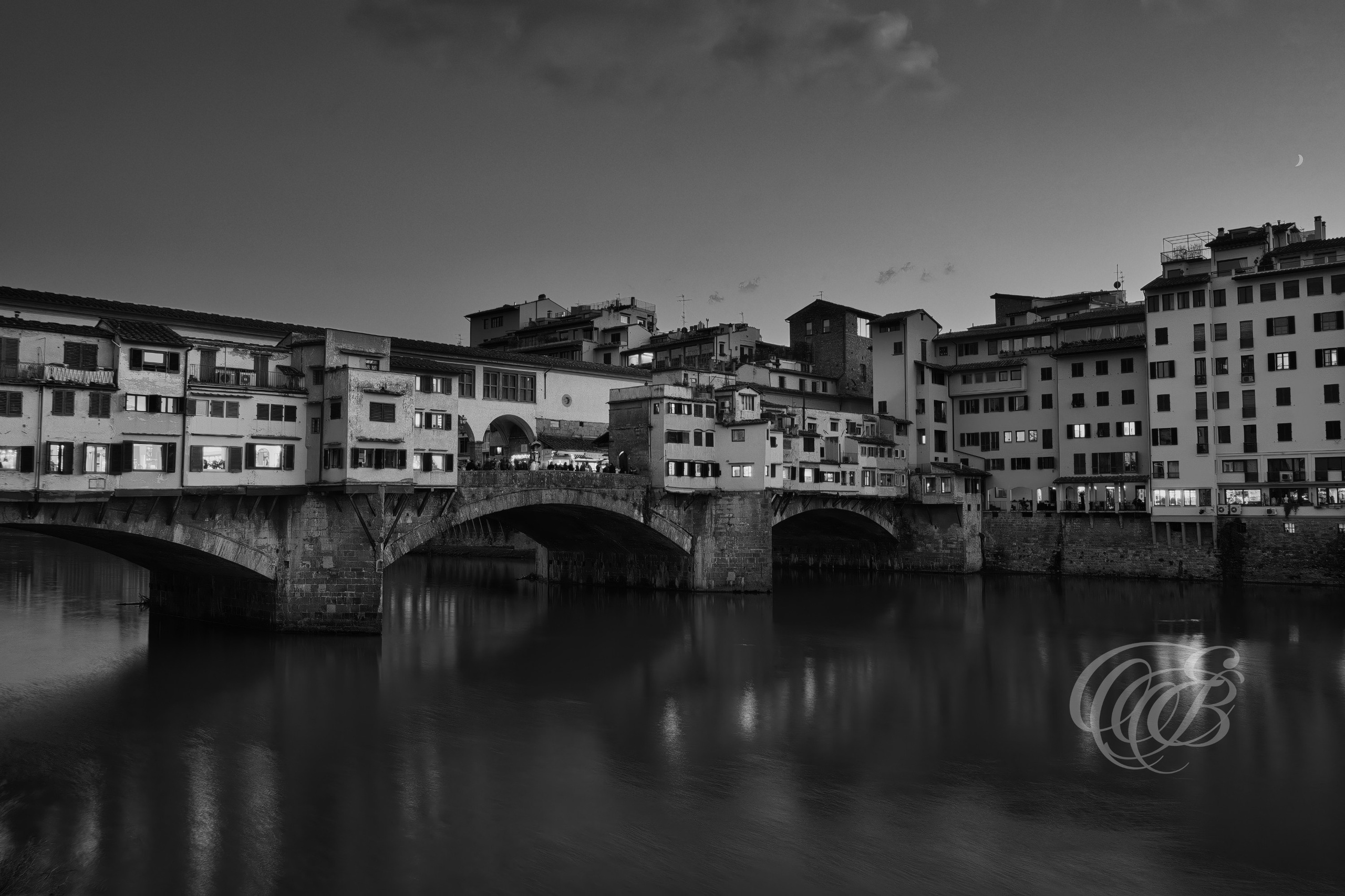 Florence Italy - The Ponte Vecchio at Sunset - B&W - Eduardo Bartoli Fine Art Photography - Black-and-white photograph of the Ponte Vecchio at sunset in Florence, Italy – fine art photography by Eduardo Bartoli.
