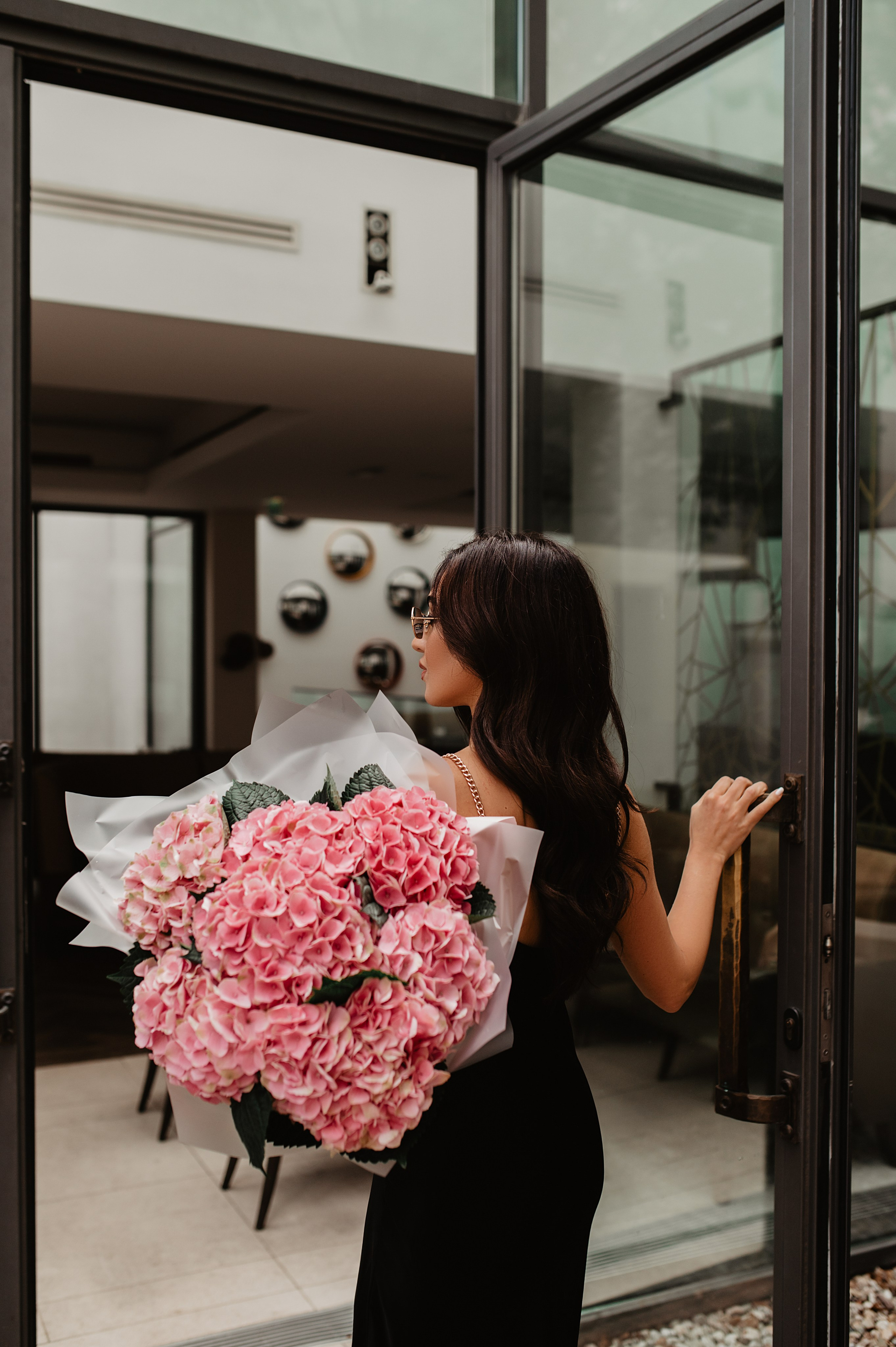 Nairi&ari. ANNA-MARIA PHOTO CONTENT CREATOR — photographer, aesthete, artist, and visual expert for Instagram in Prague