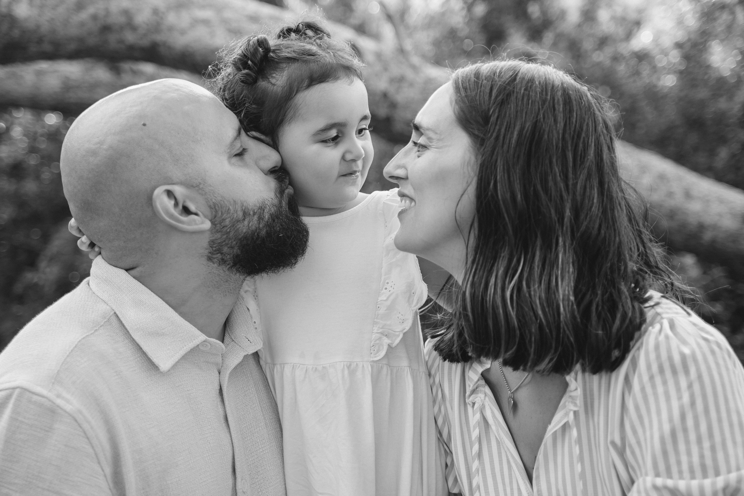 Rebeca, Roman y Laia. Fotógrafa de bodas y familias en España, Valencia: Nadia ProFoto