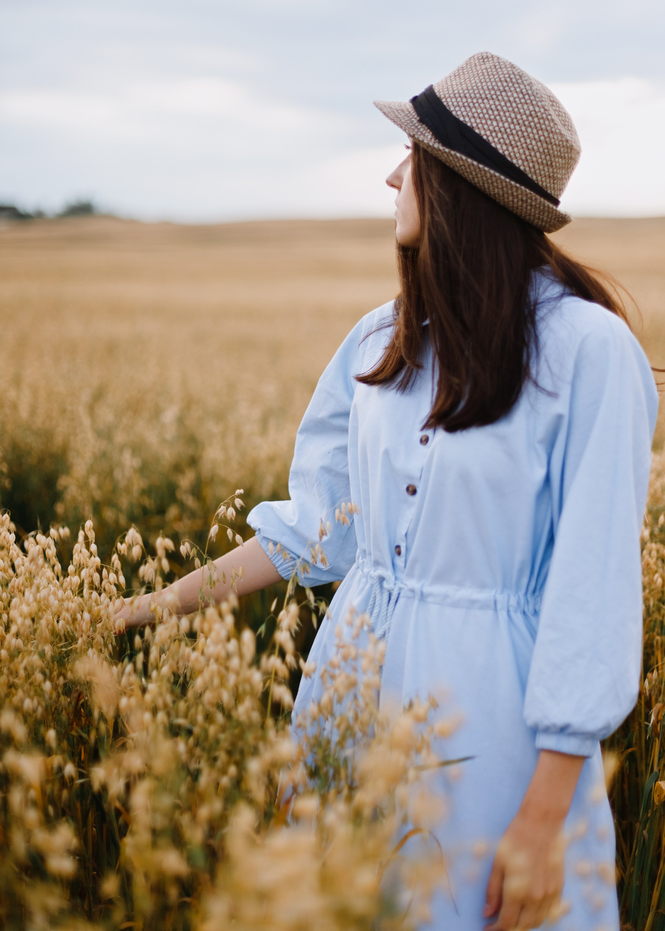 Katya | tenderness in the field. Kaja | fotograf psów we Wrocławiu