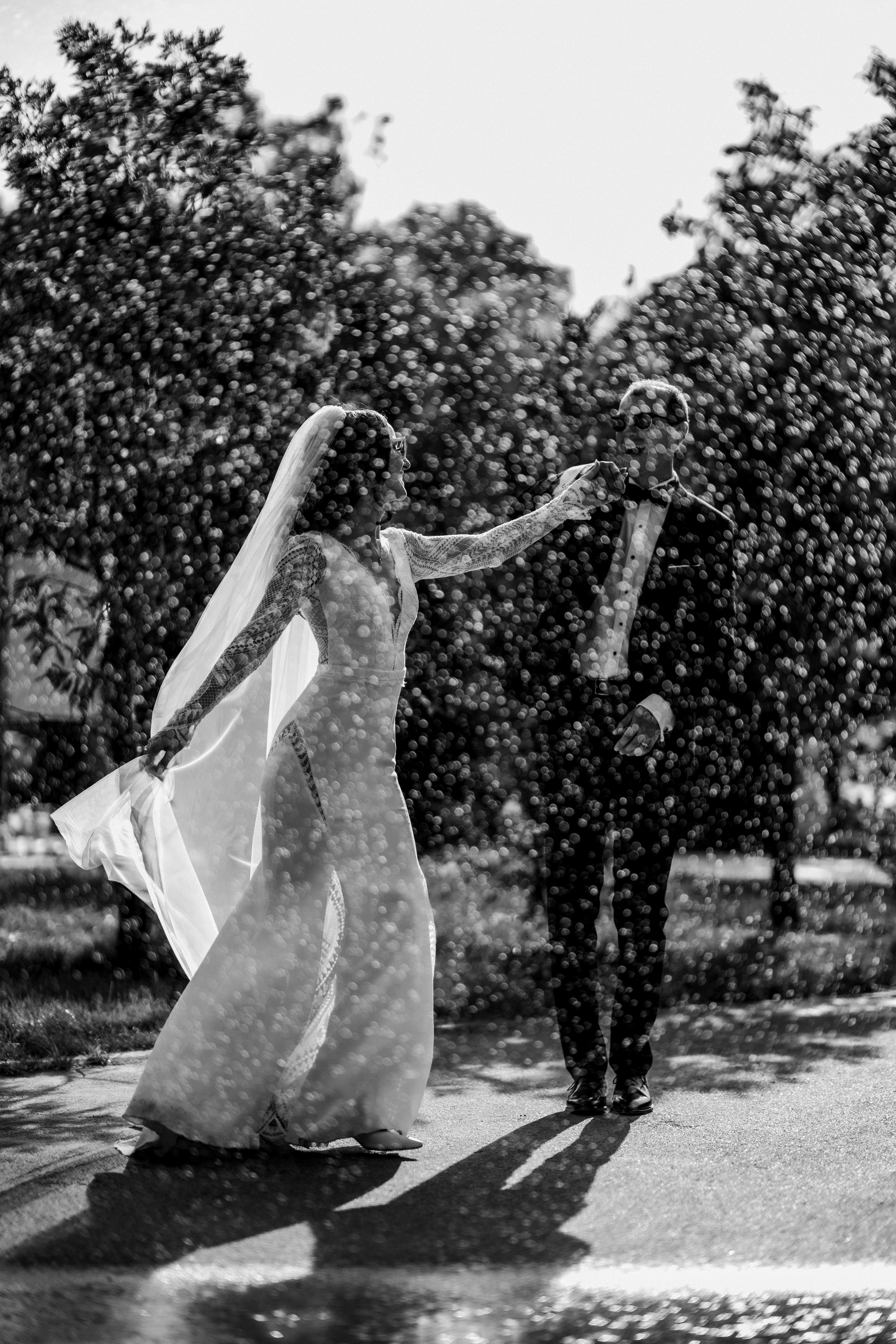 Elly & Andrew. Destination Wedding Photographer Alex Pasarelu