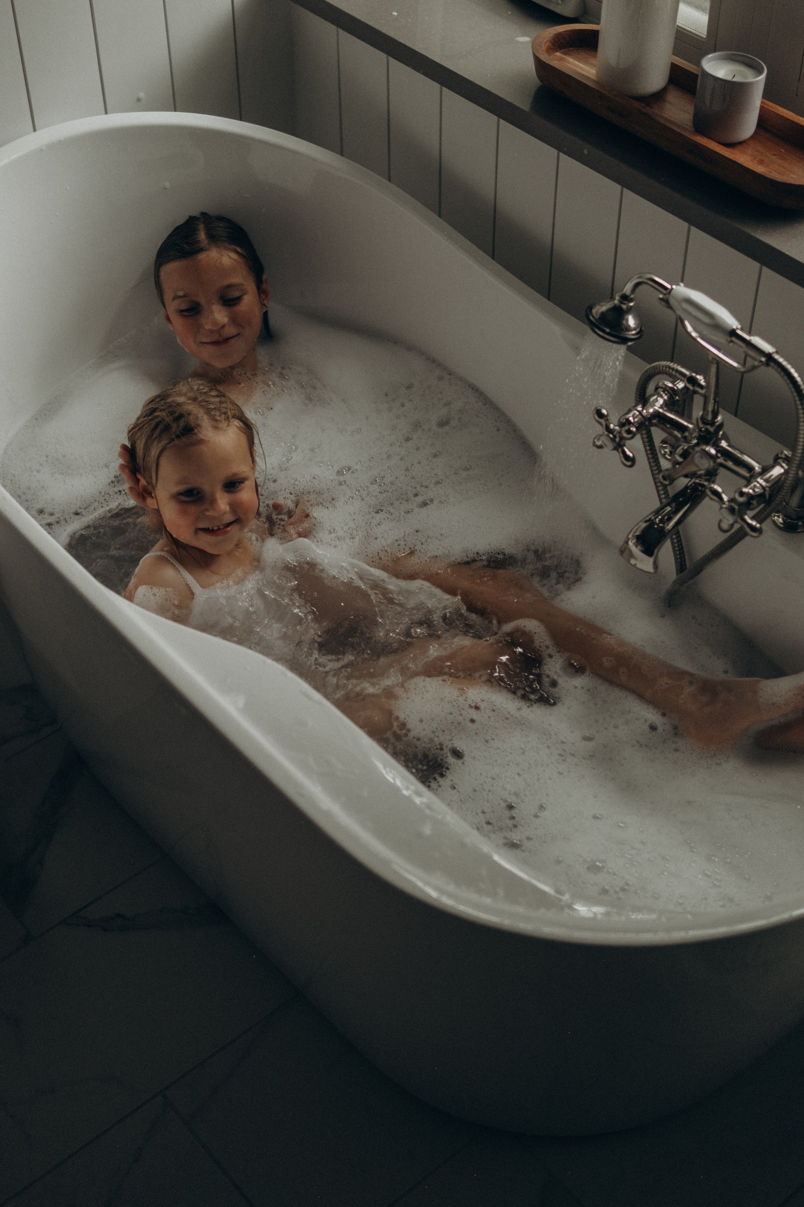 Bubble Bath. Lens Captures Life