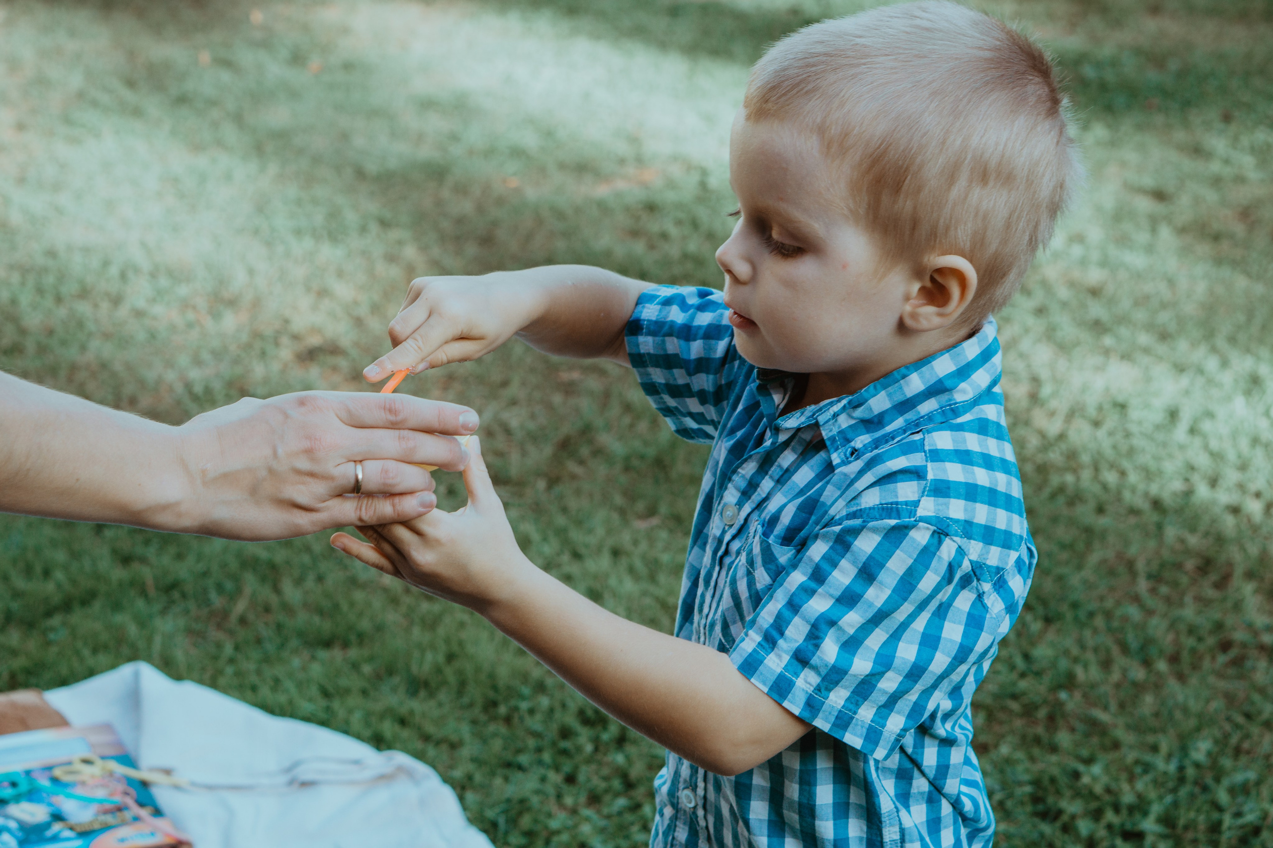 Little Kolya know how to have fun ;). Family photographer Aargau Zurich