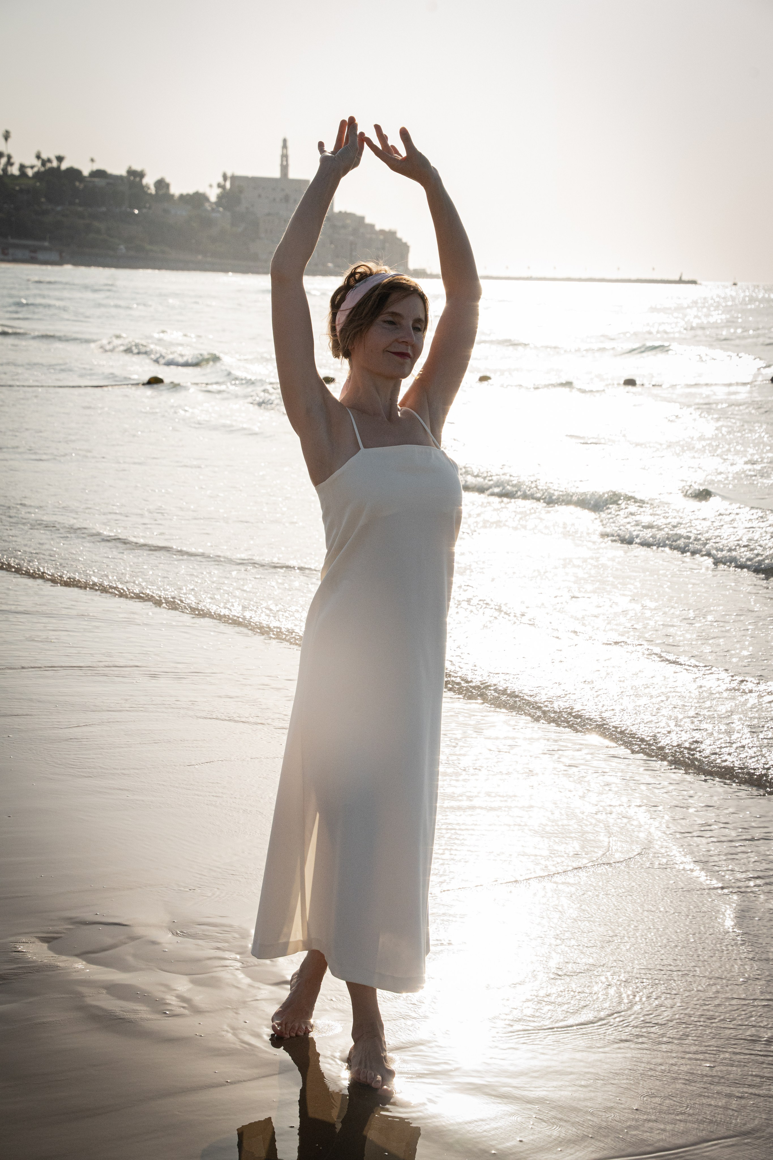 Yudith, Tel Aviv, Beach, November 2025. Divignbytehilah.com