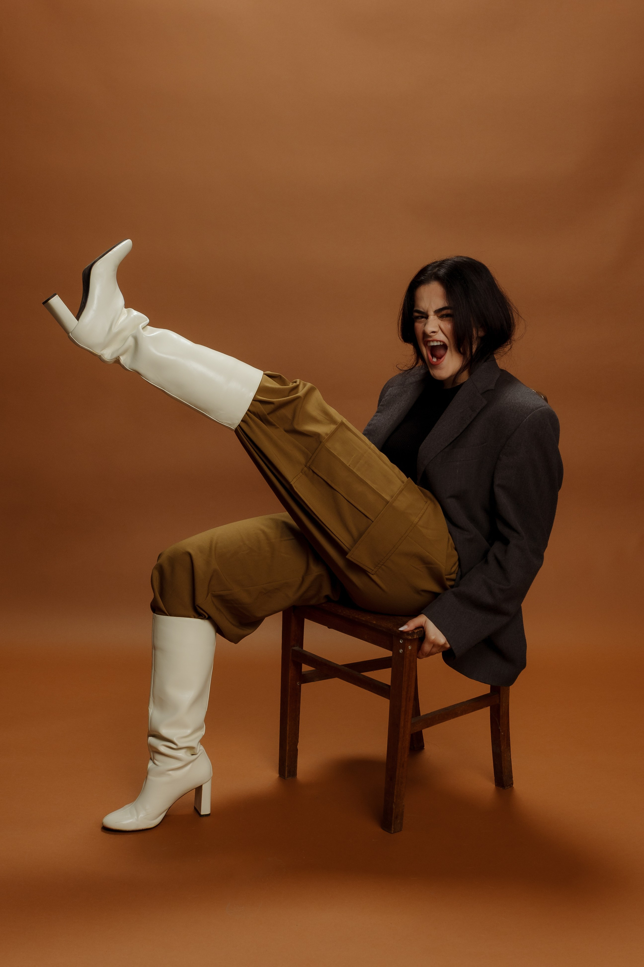 CORPORATE. ESTUDIO DOZE