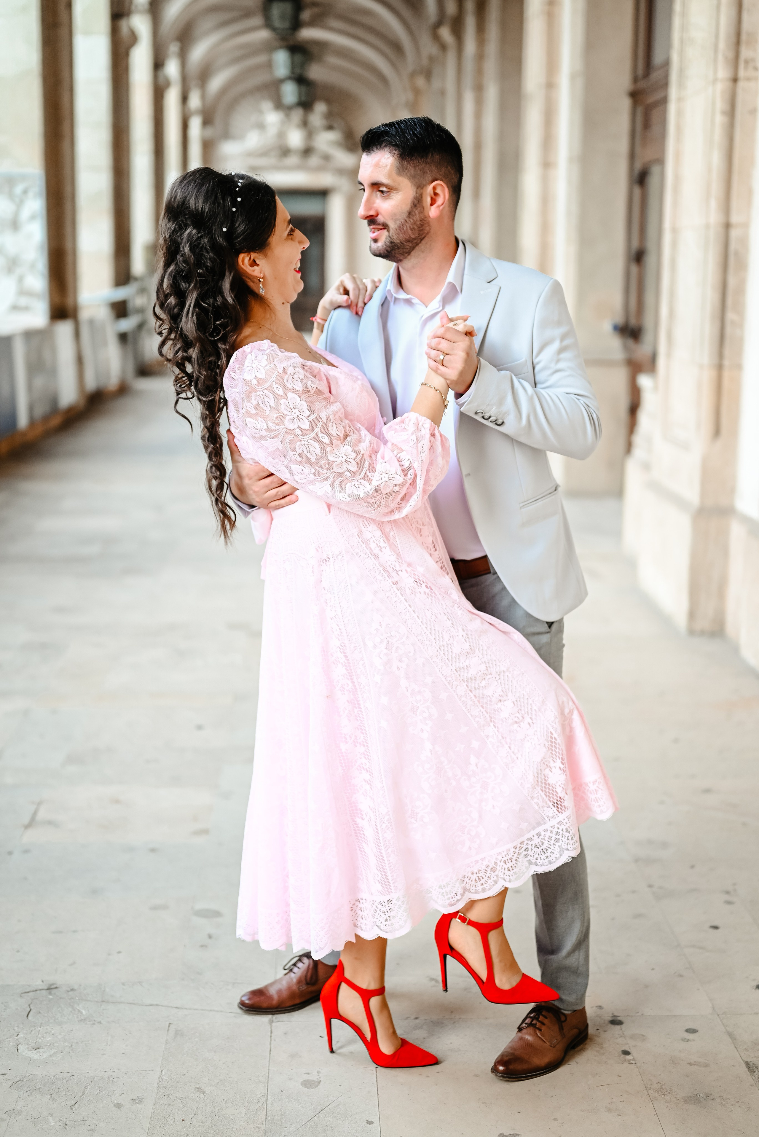 Ședința maternitate Alexandra si Andrei, Calea Victoriei. Ana Maria Dragan Fotograf Evenimente