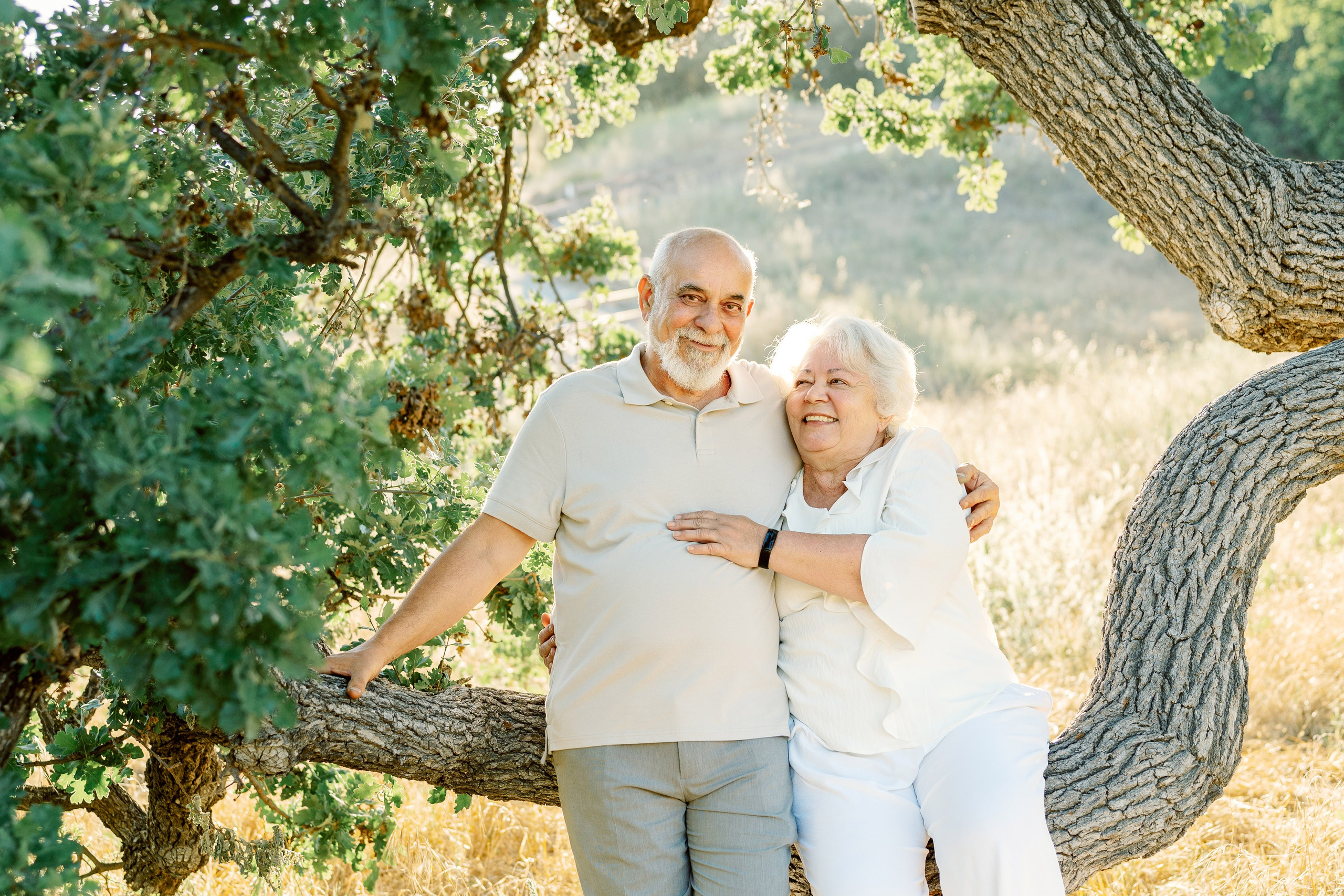 California, Los Angeles, Santa Clarita Family Photoshoot. Wedding Photography & Videography Team in California, Los Angeles, San Francisco, San Diego and Travel