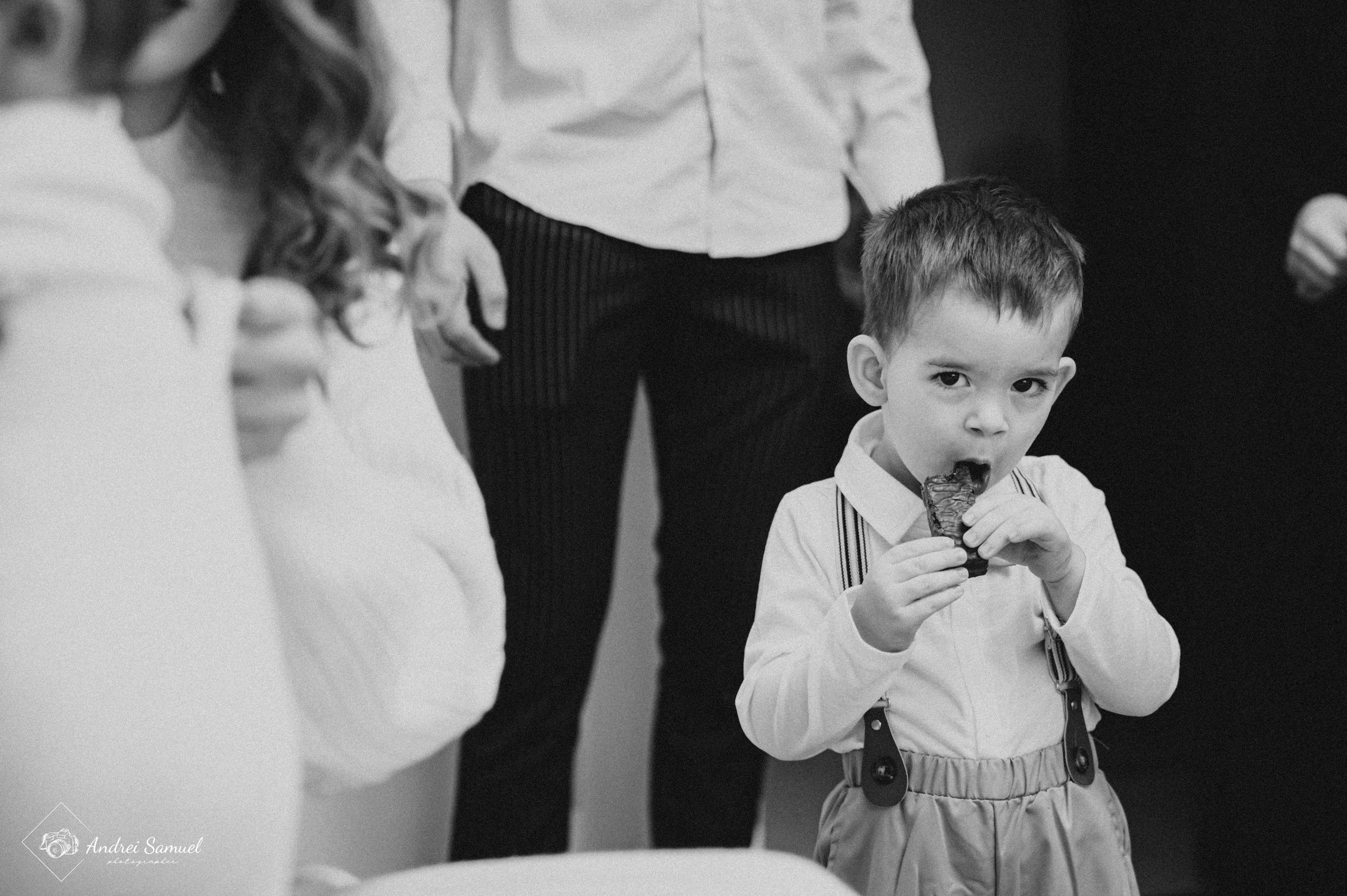 Jessica Maria. Andrei Samuel – Fotograf București | Evenimente, Studio, Imobiliare, Produs