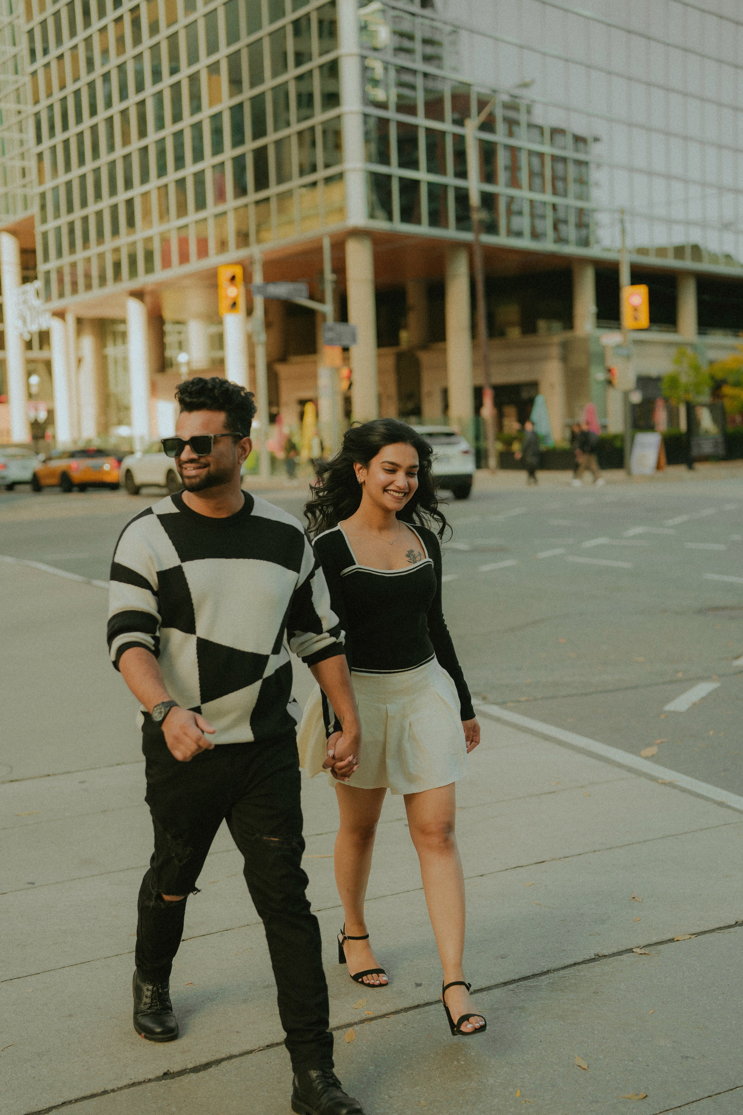 Downtown Romance at Toronto. Fine art Wedding Photographers in India & Canada