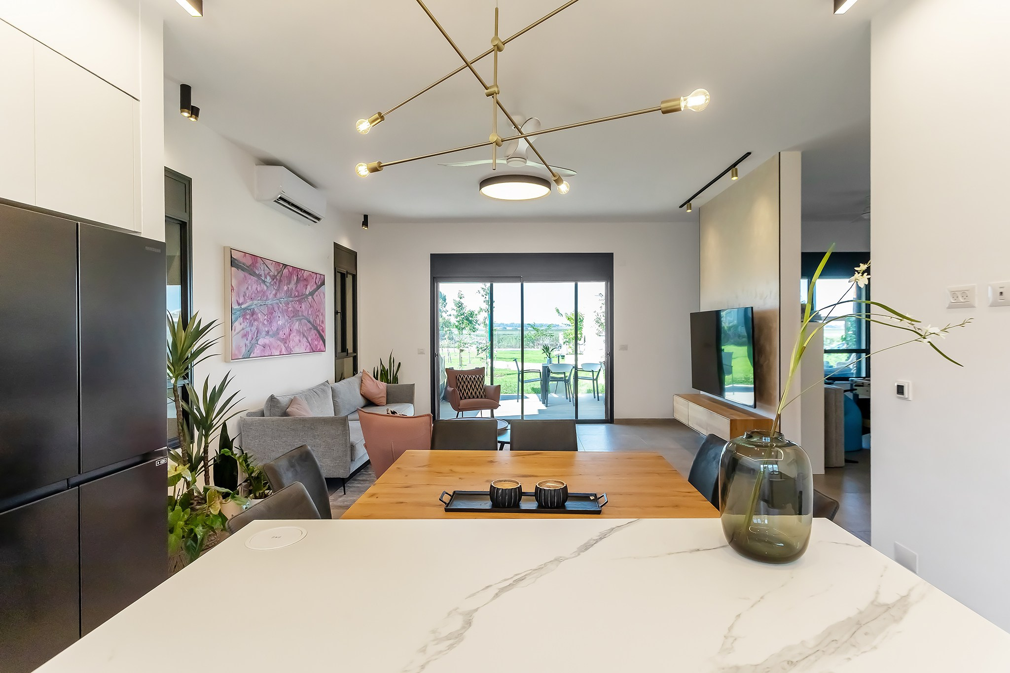 Photographer of property interiors in Israel for Booking and Airbnb