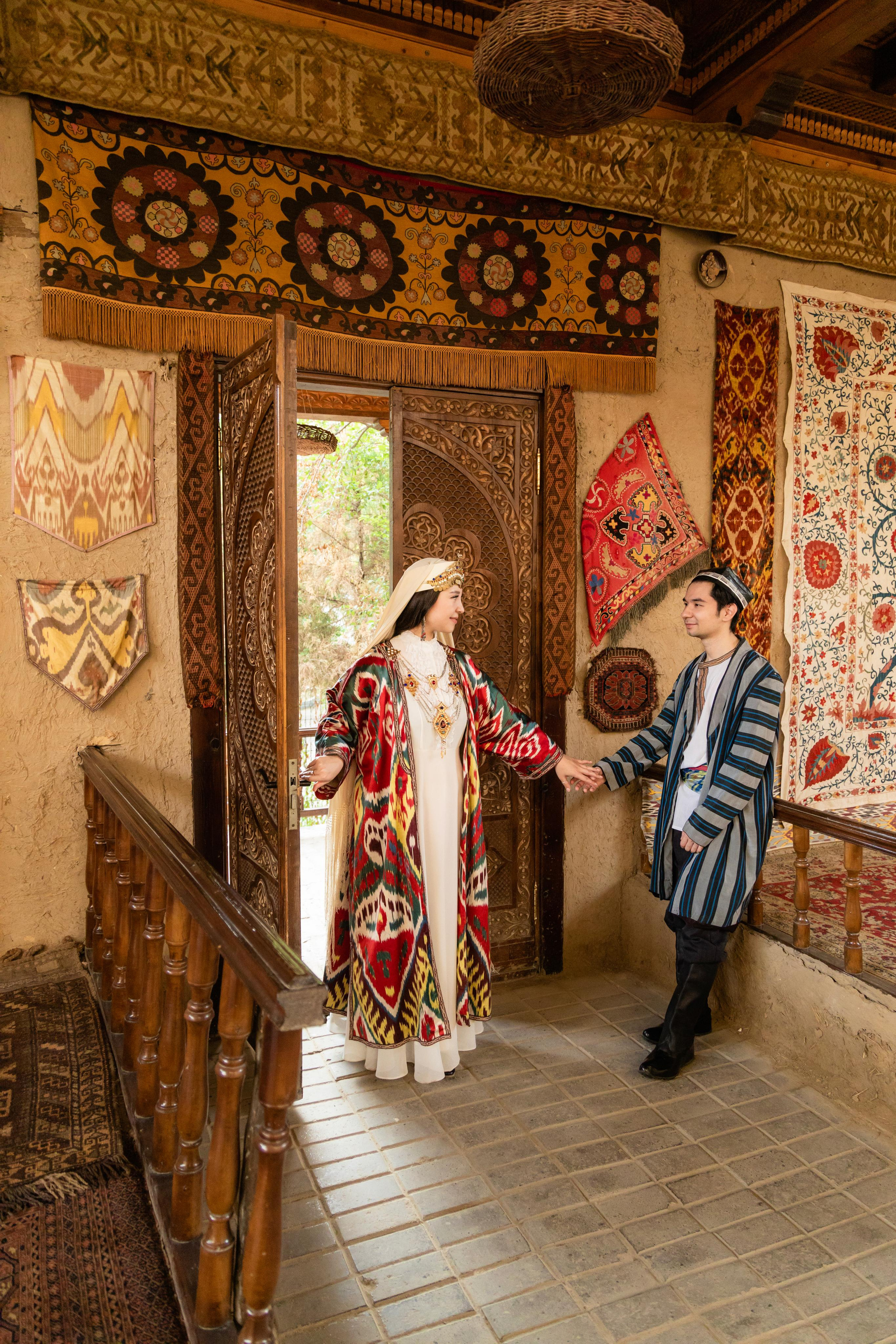 Национальные костюмы Milliy Story. Женский и семейный фотограф в Ташкенте