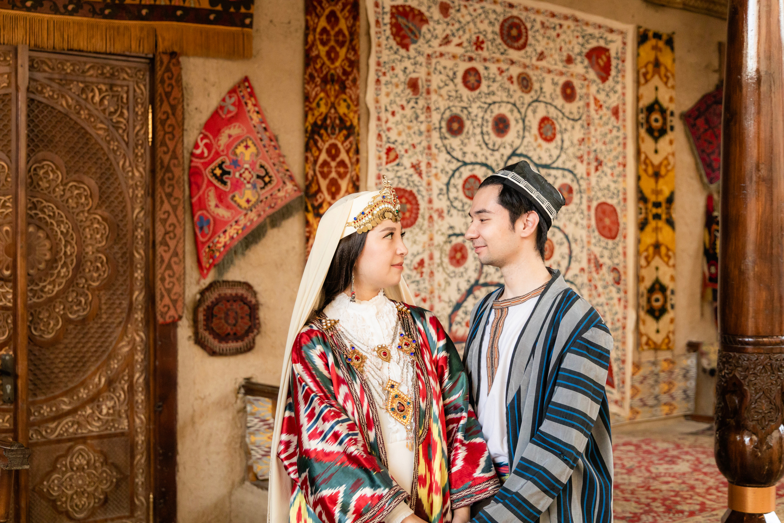 Национальные костюмы Milliy Story. Женский и семейный фотограф в Ташкенте