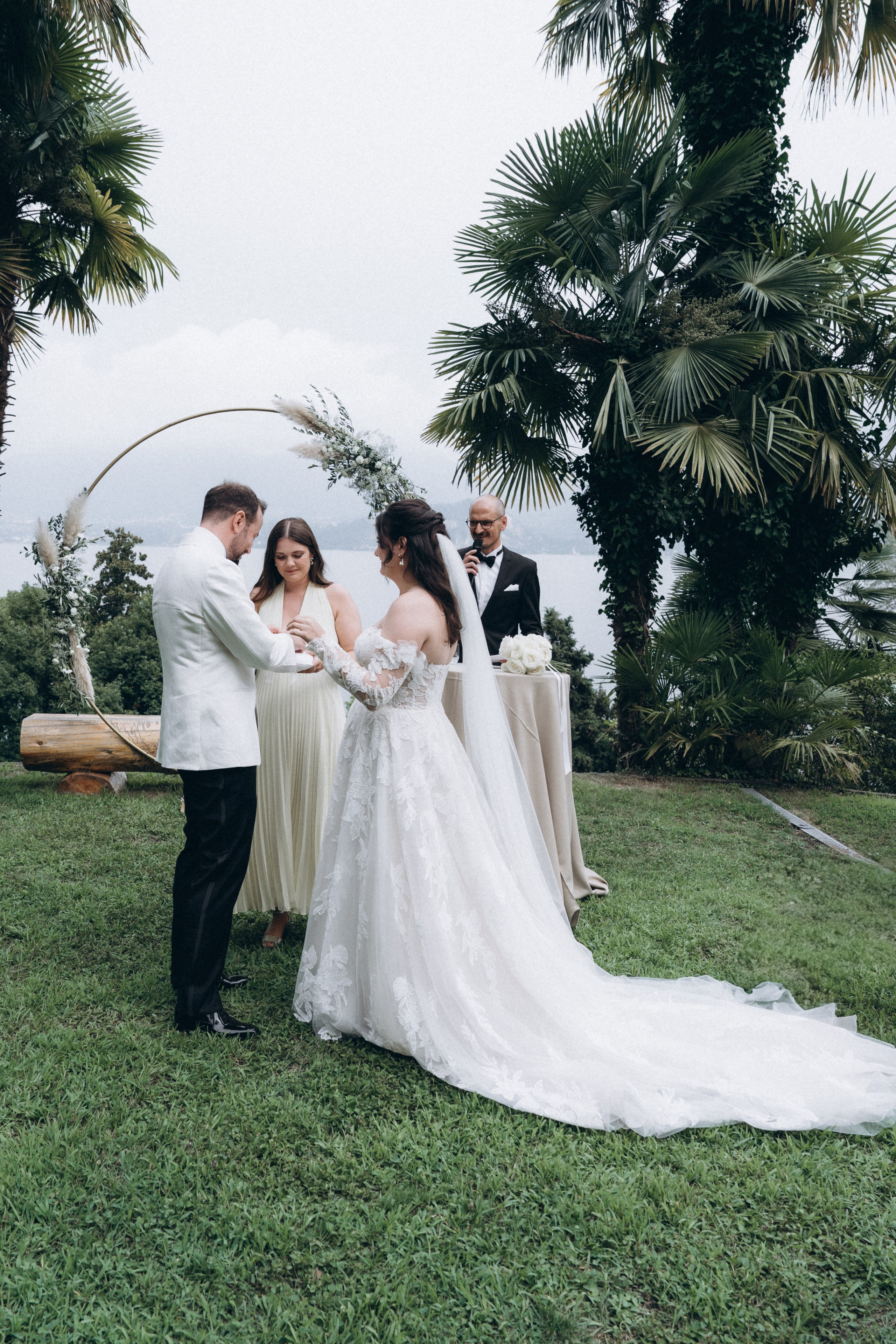 LAURA AND DOMENIK_LAKE MAGGIORE. PHOTOGRAPHER IN ITALY