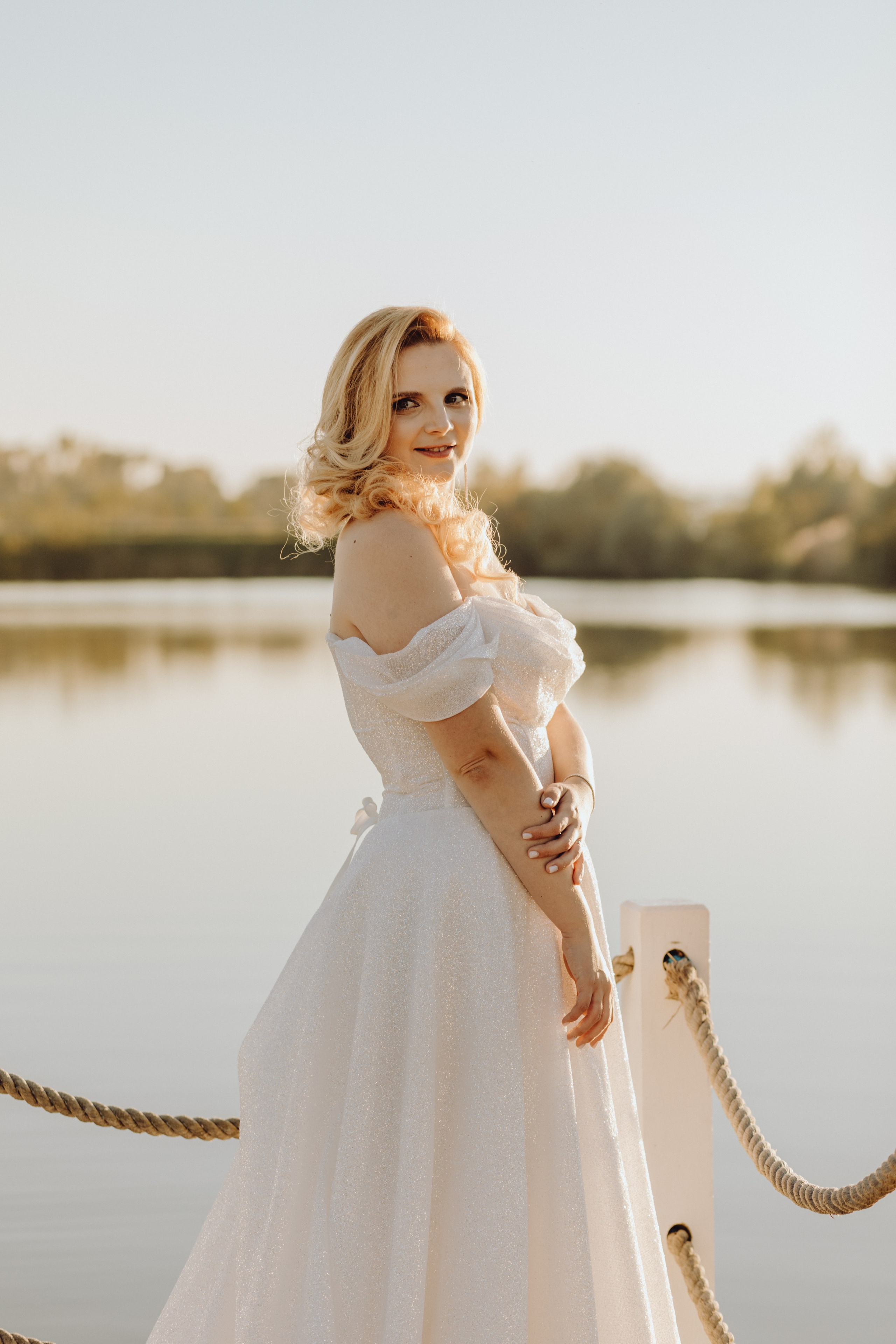 Alexandru & Maria. Wedding & couple photographer from Romania Rut Vetan