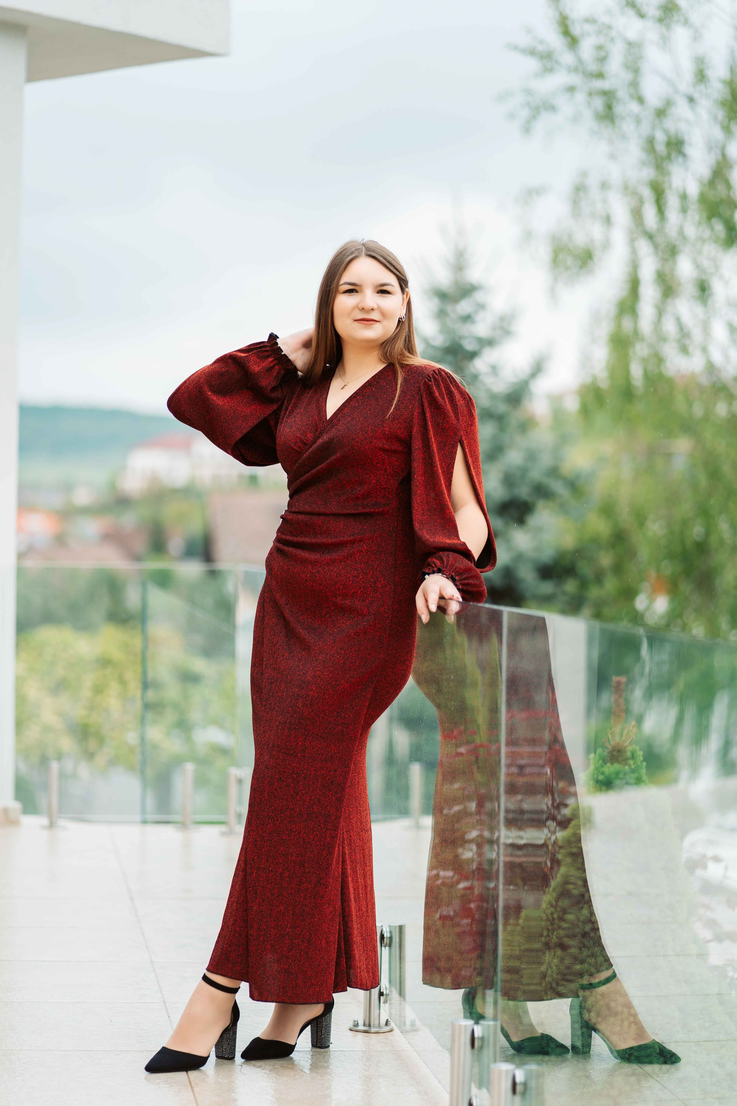 12F — Pedagogic. Contrast Studio