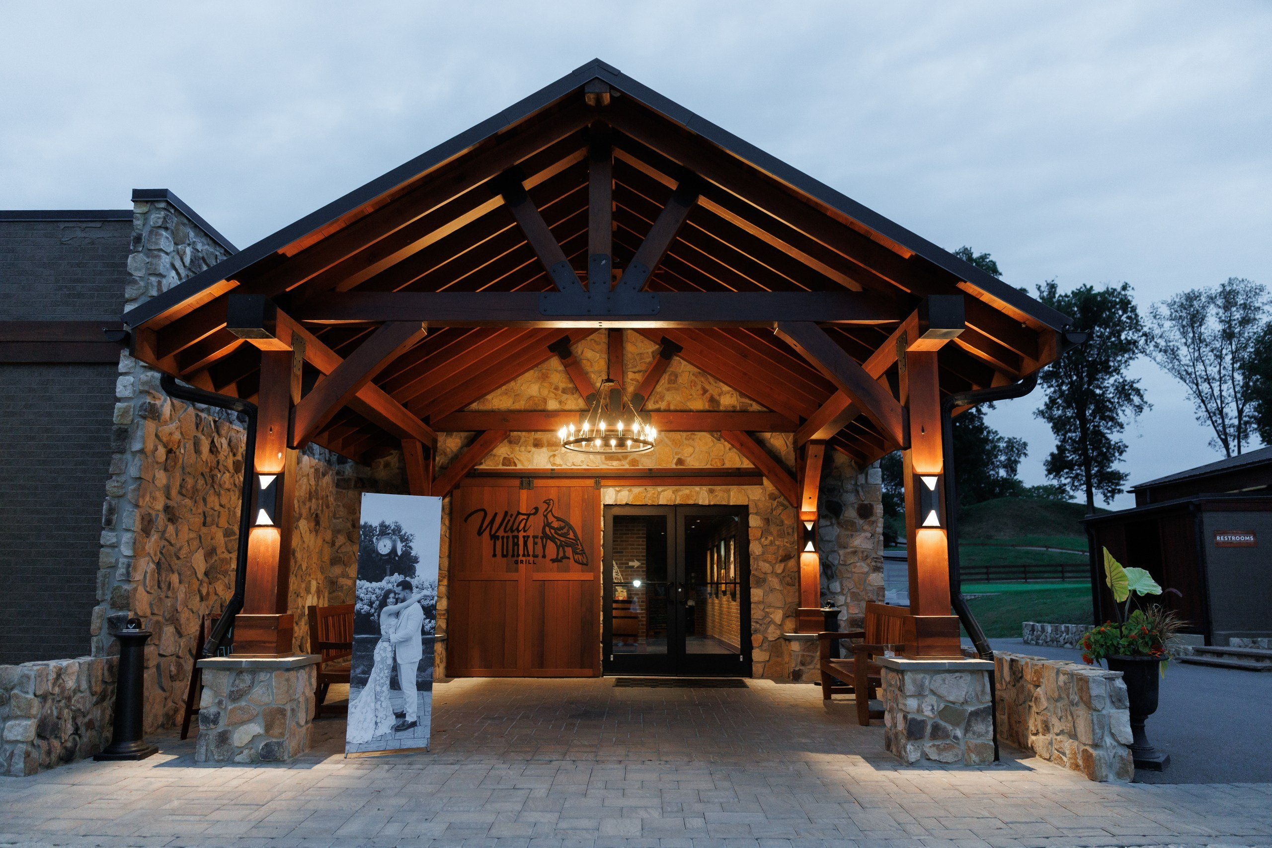 Jewel and Geovany. Wedding Photo & Video