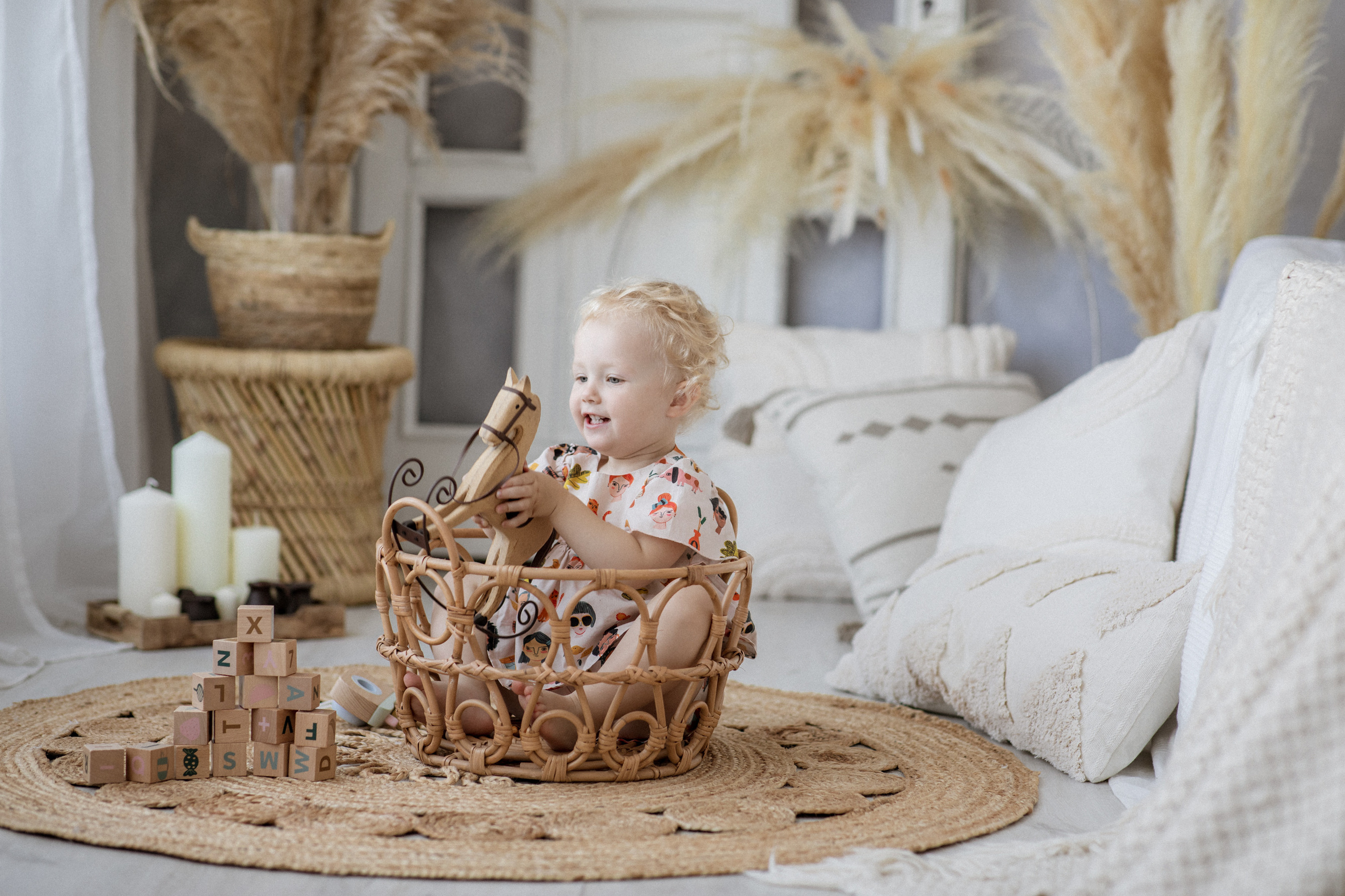 Kinder Shooting im Fotostudio – Natürliche Kinderfotos im Boho Stil. Hochzeitsfotografin in Gütersloh | Authentische Hochzeitsreportagen | TK Photographie