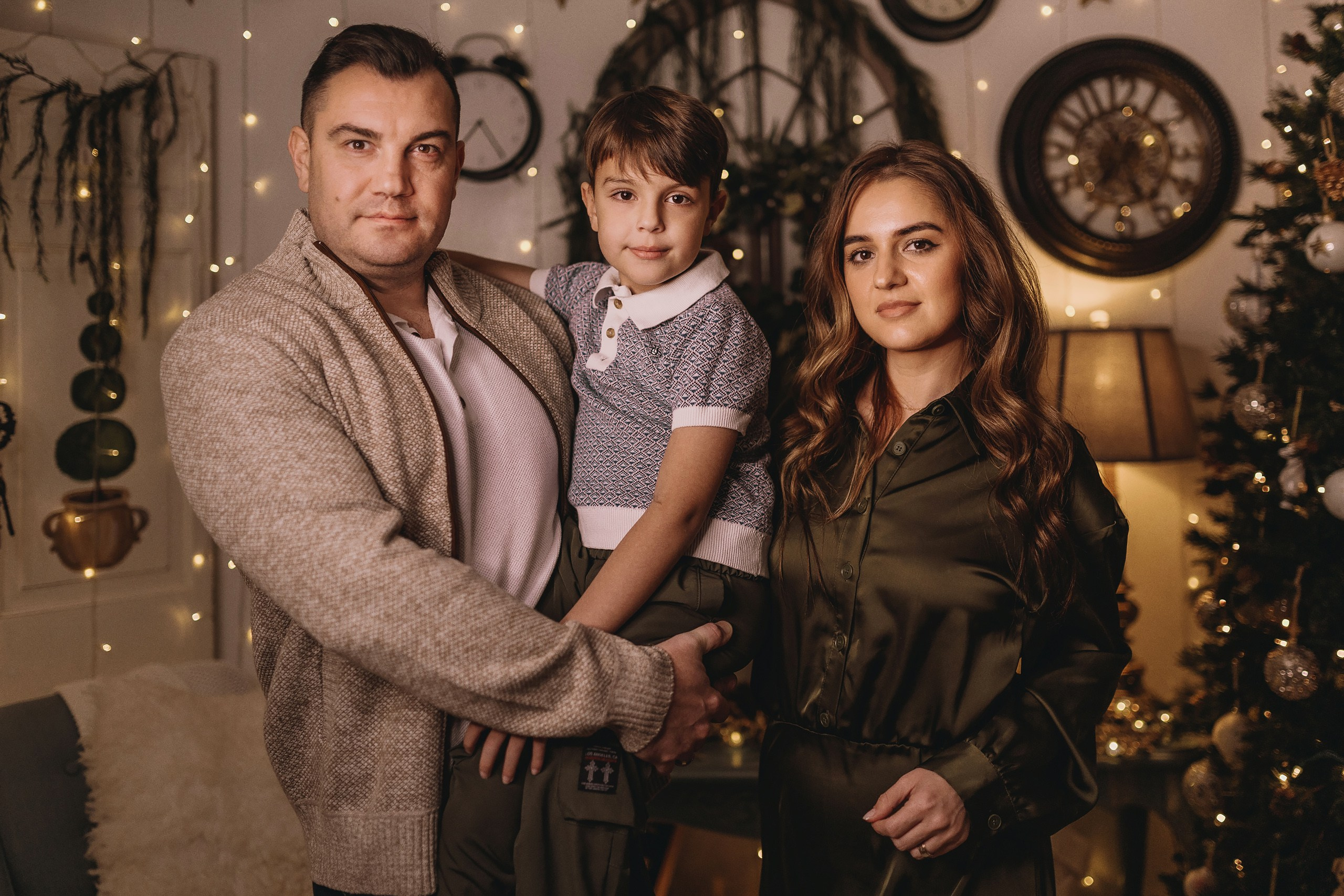 11.28.2025 Christmas Photoshoot. Wedding family event photographer in Chicago Nick Yushevich