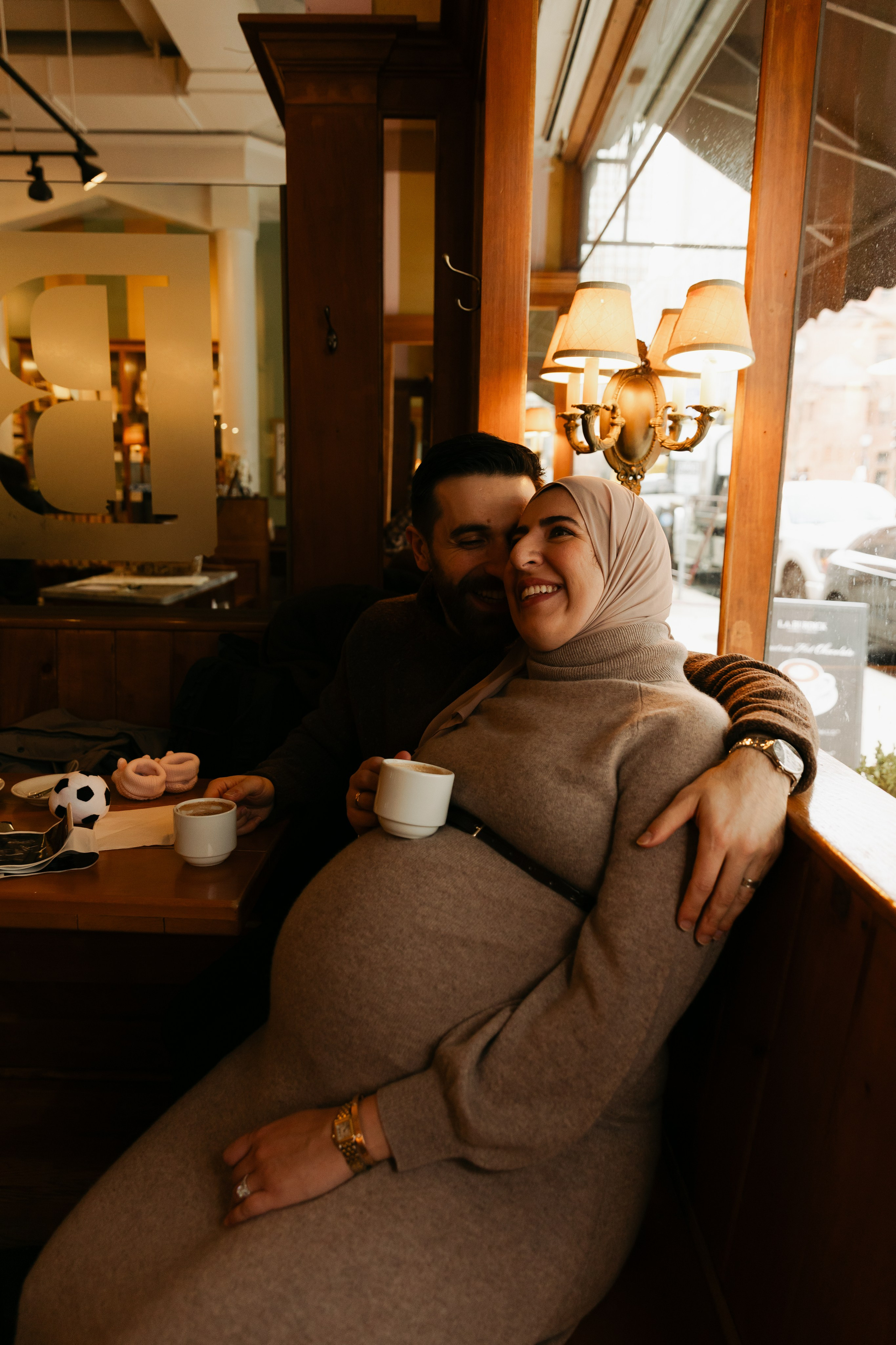 Winter Pregnancy Photoshoot | Bacon Hill, Boston