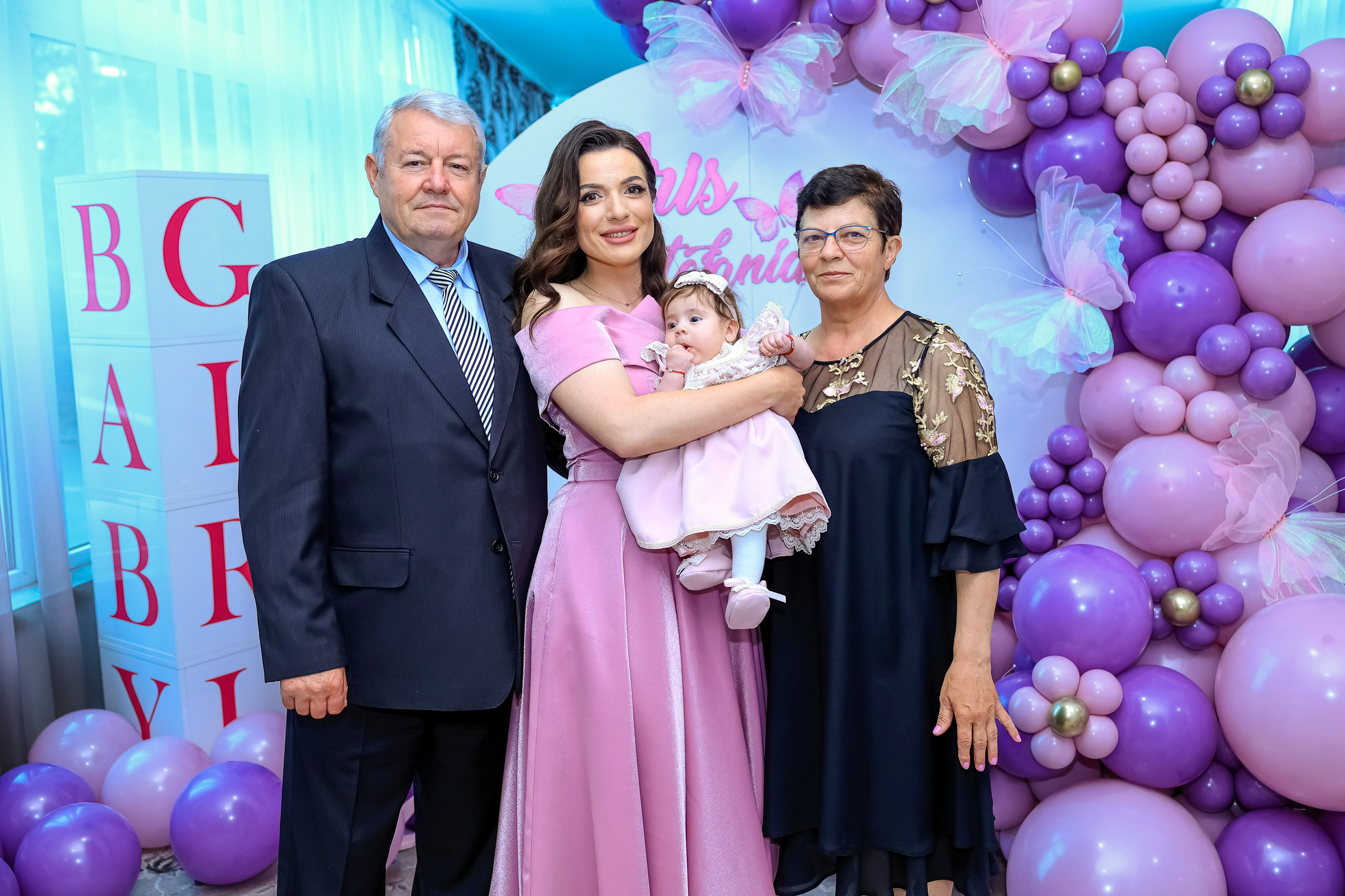 Iris Stefania. Moments By Gub