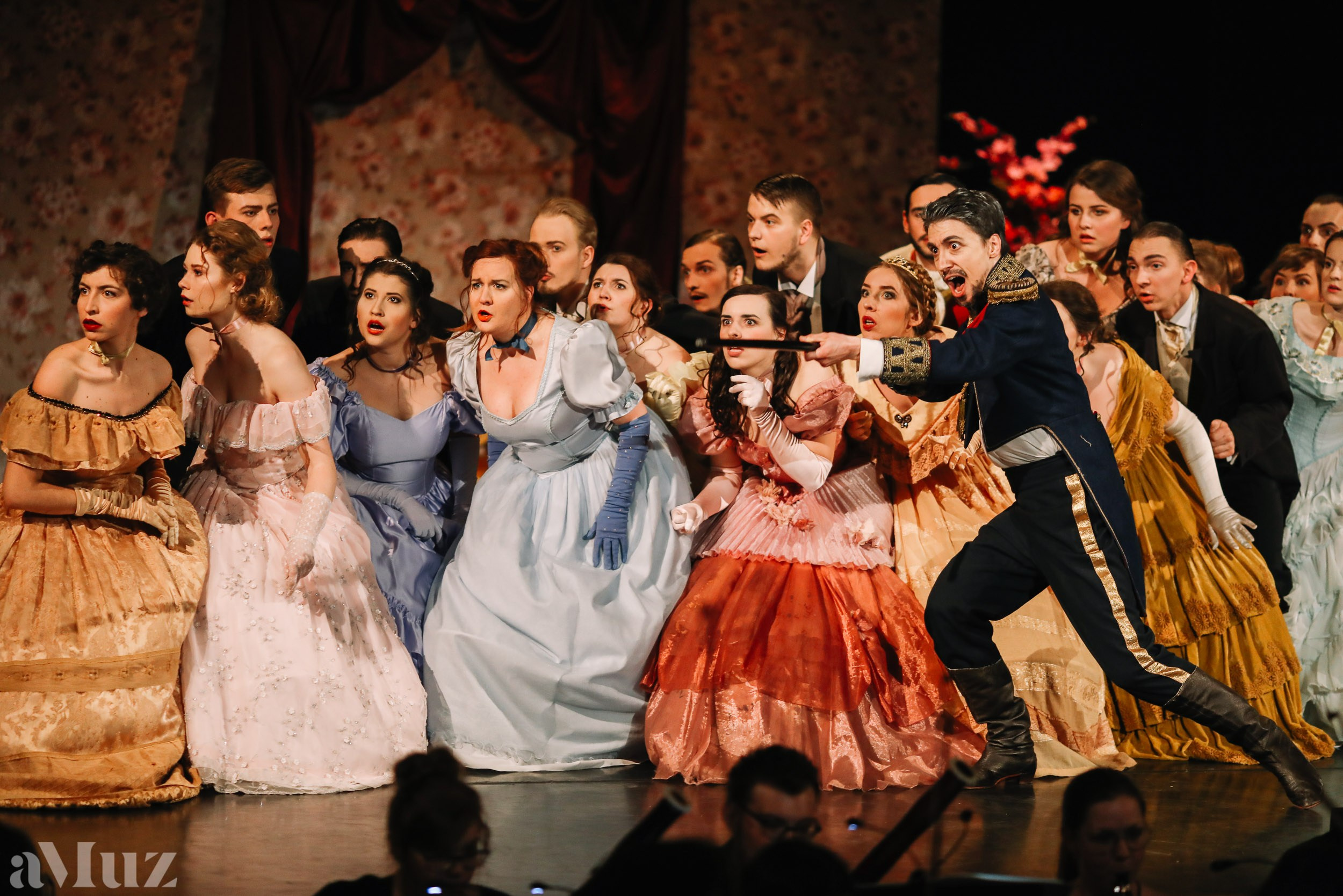 Opera Łąkowa. Fotograf Ślubny Warszawa - Sesje Biznesowe Rodzinne Eventy